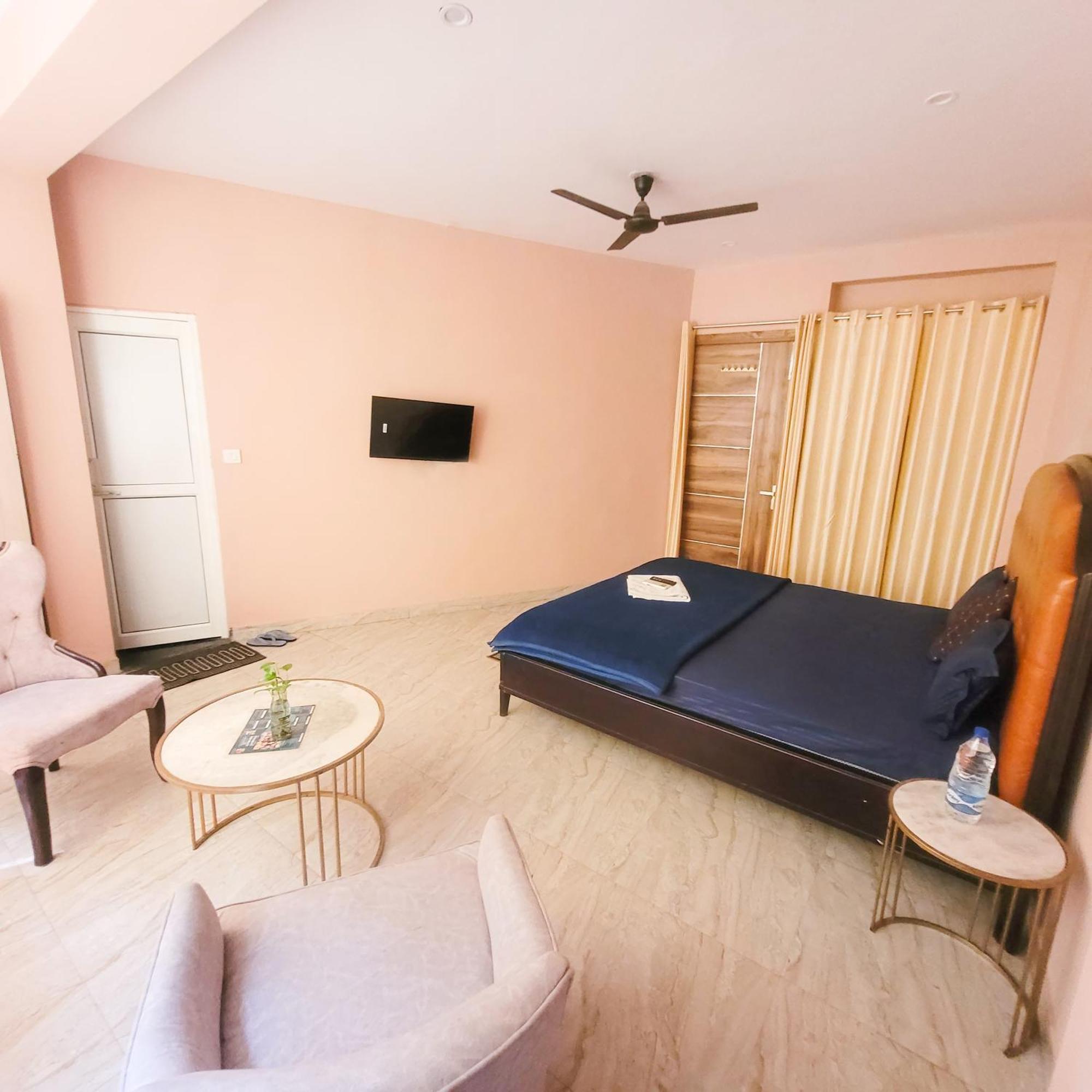 Rose - Dwarka Sec 8 3* New Delhi