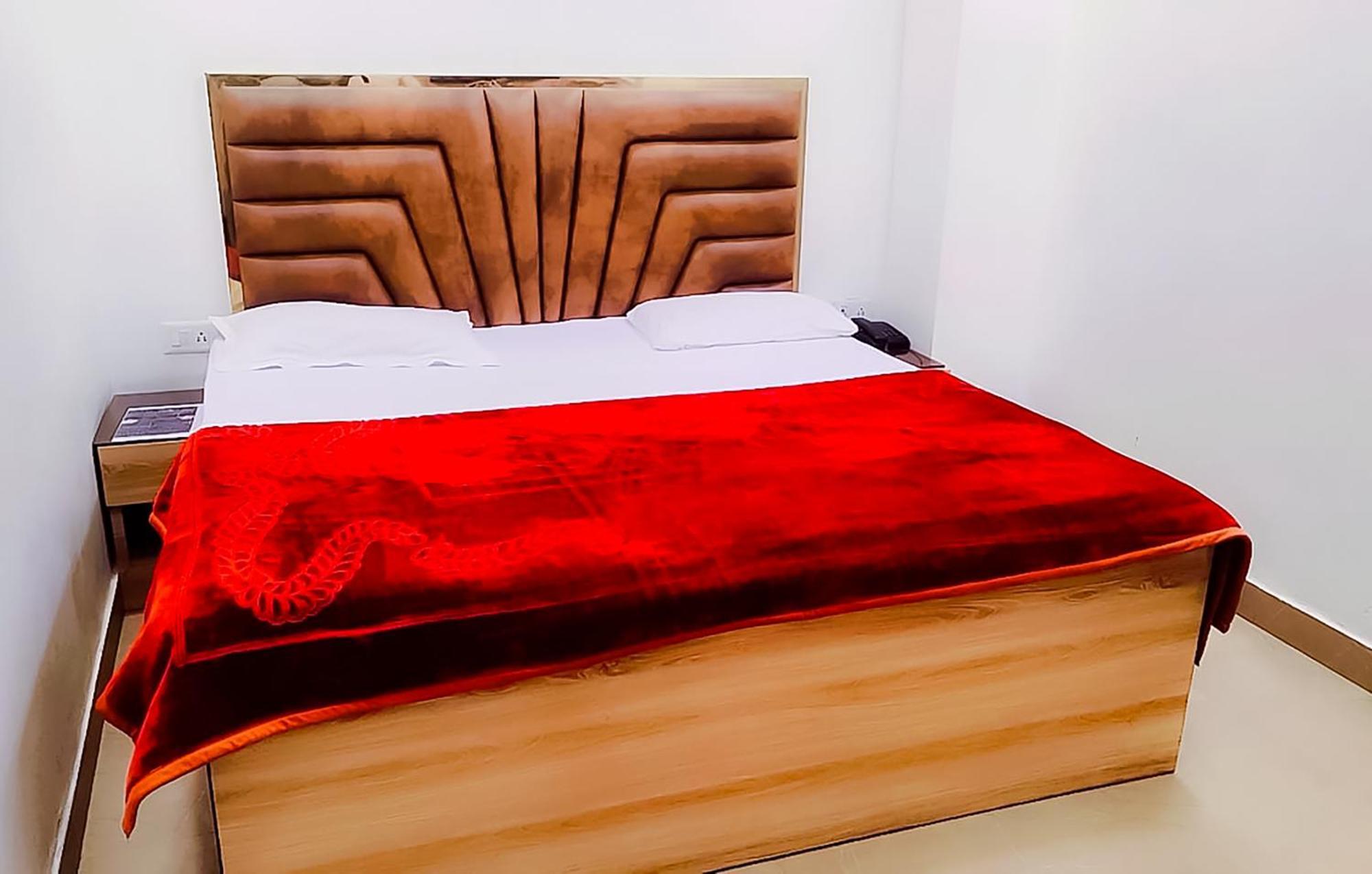 Bed & Breakfast Rose - Dwarka Sec 8 3*