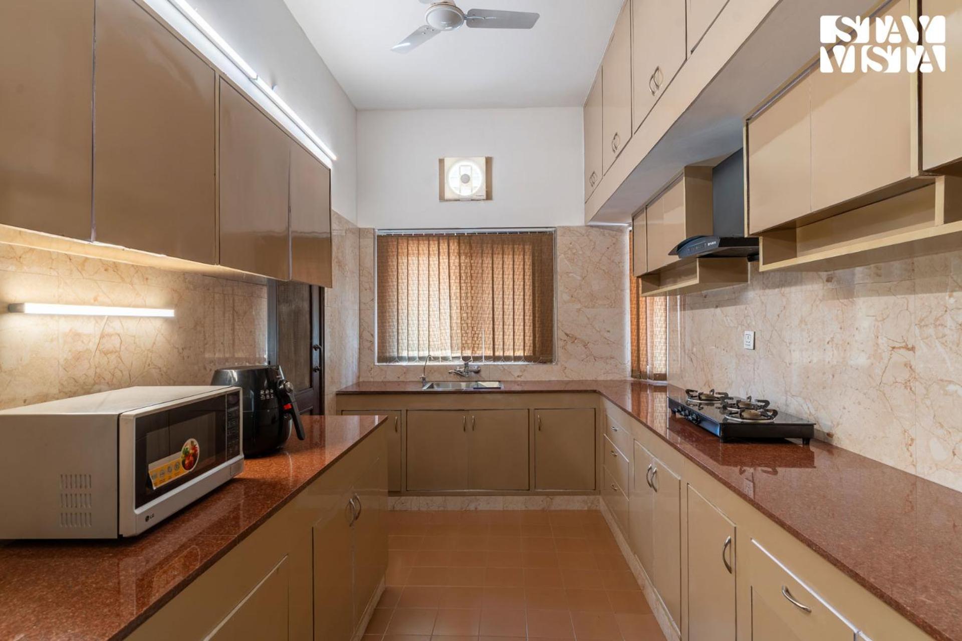 Stayvista At The Cityscape With Lawn & Pool New Delhi
