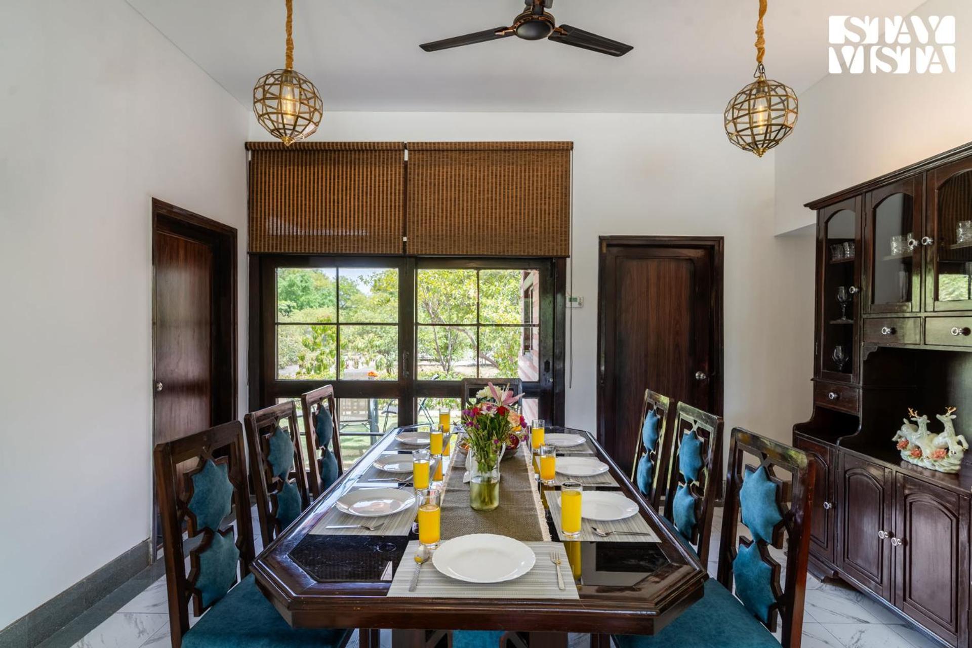 Stayvista At The Cityscape With Lawn & Pool Villa New Delhi