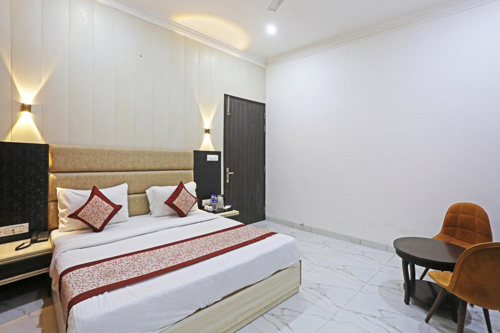 The Almora Residency - Complimentary Airport Trasnfer 4* Nova Deli