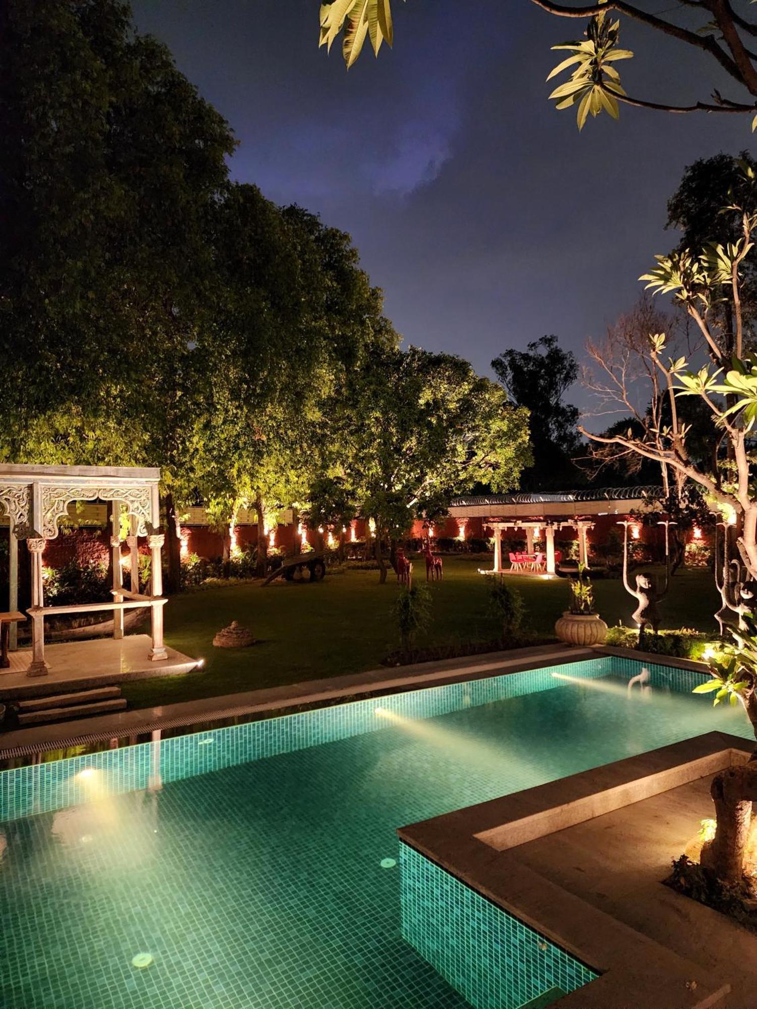 Elivaas Oasis - Luxe 6 Bhk With Pvt Pool