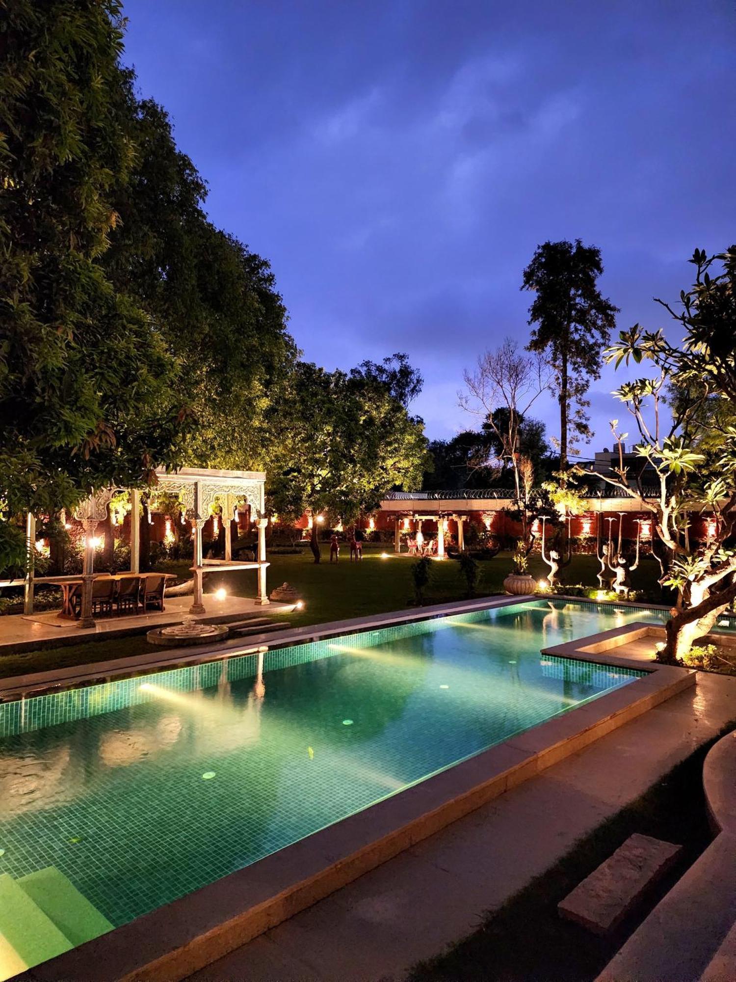 Elivaas Oasis - Luxe 6 Bhk With Pvt Pool Villa