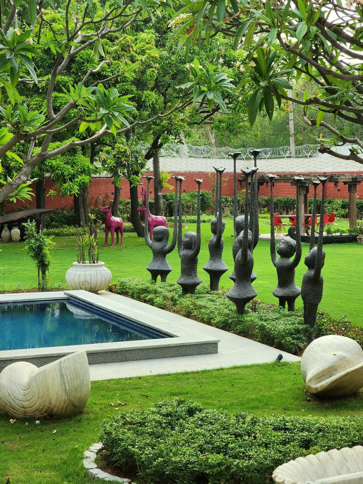 Villa Elivaas Oasis - Luxe 6 Bhk With Pvt Pool New Delhi