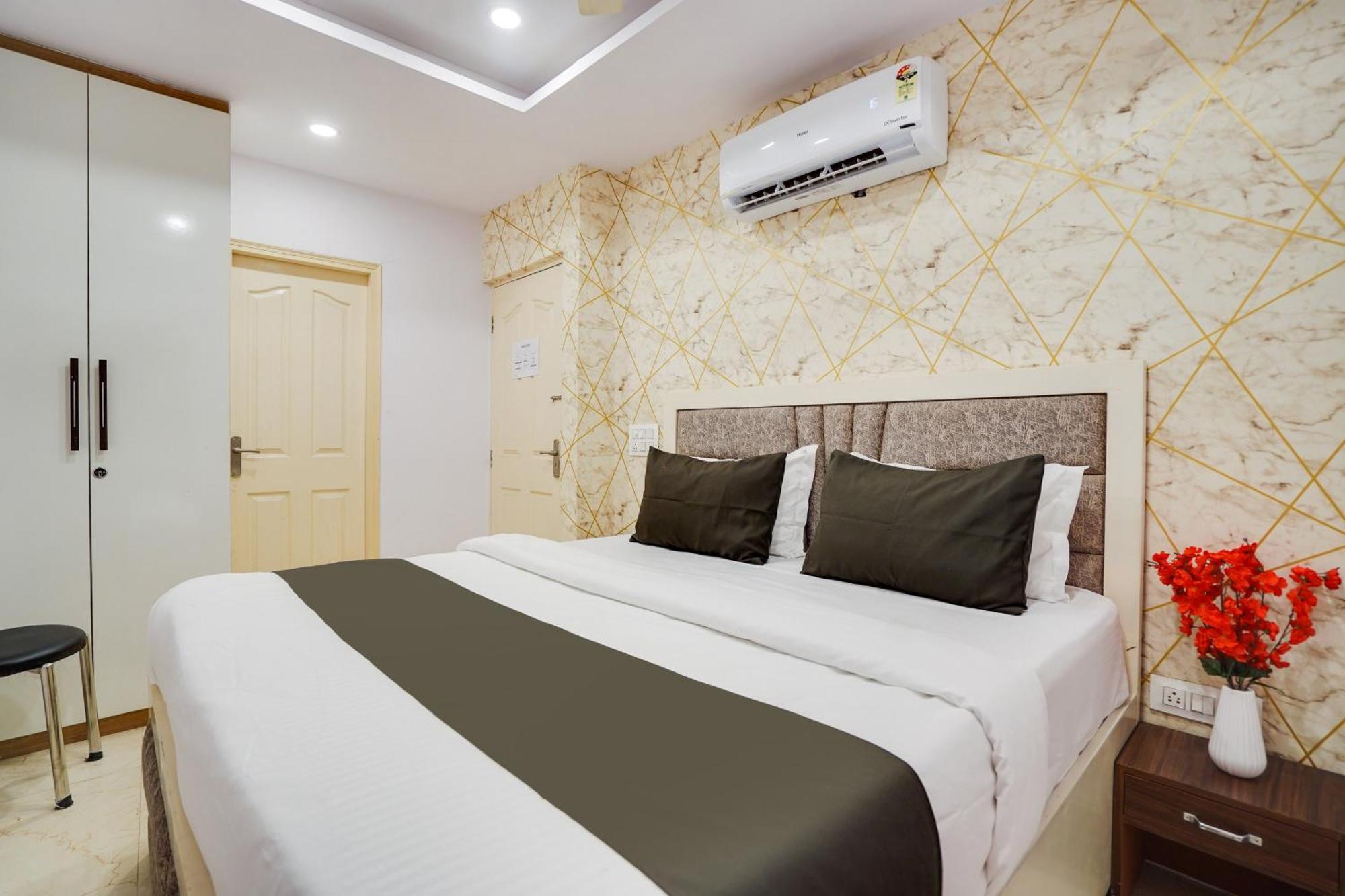 Hotel O Devika 3*