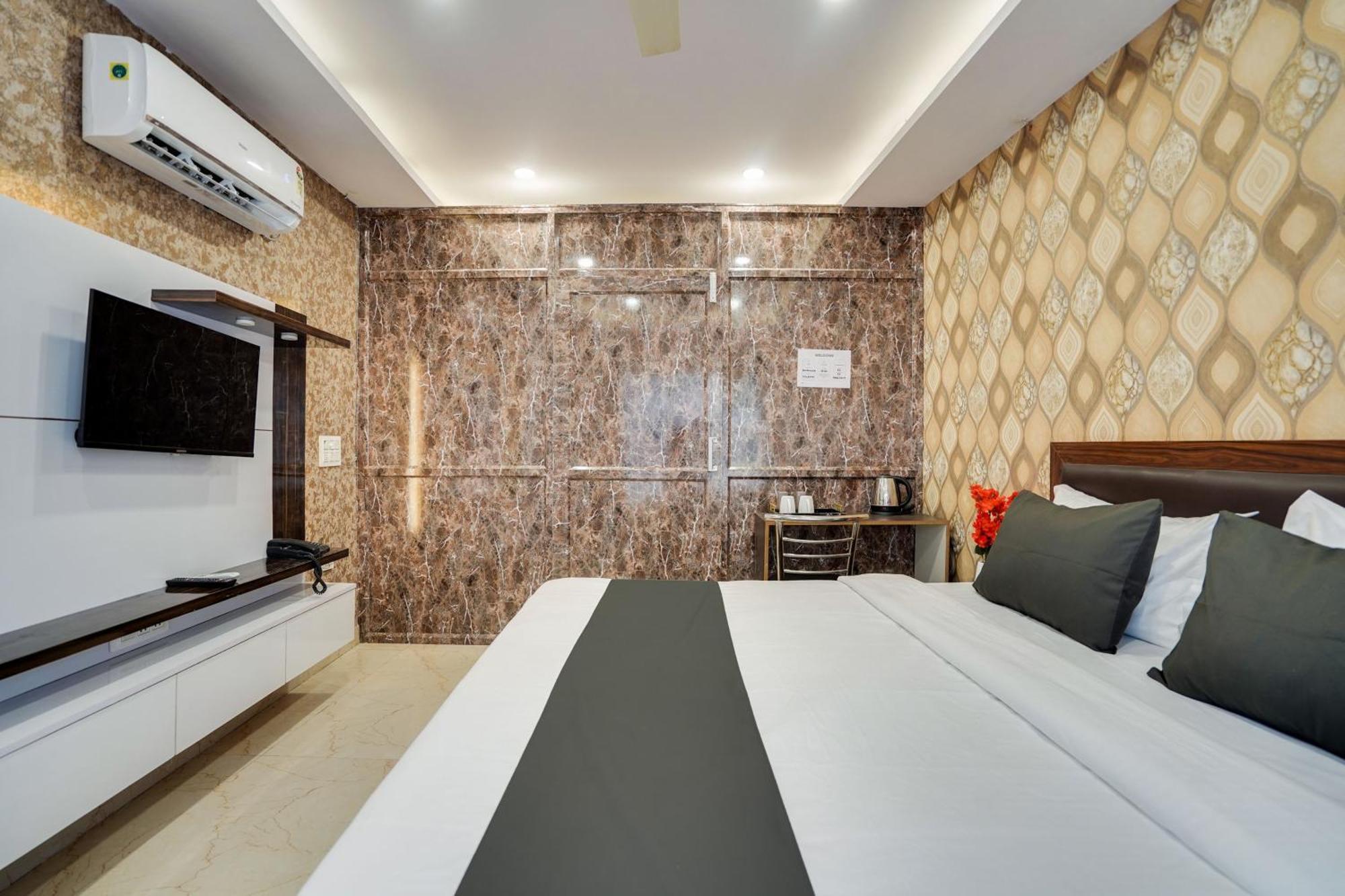 Hotel O Devika