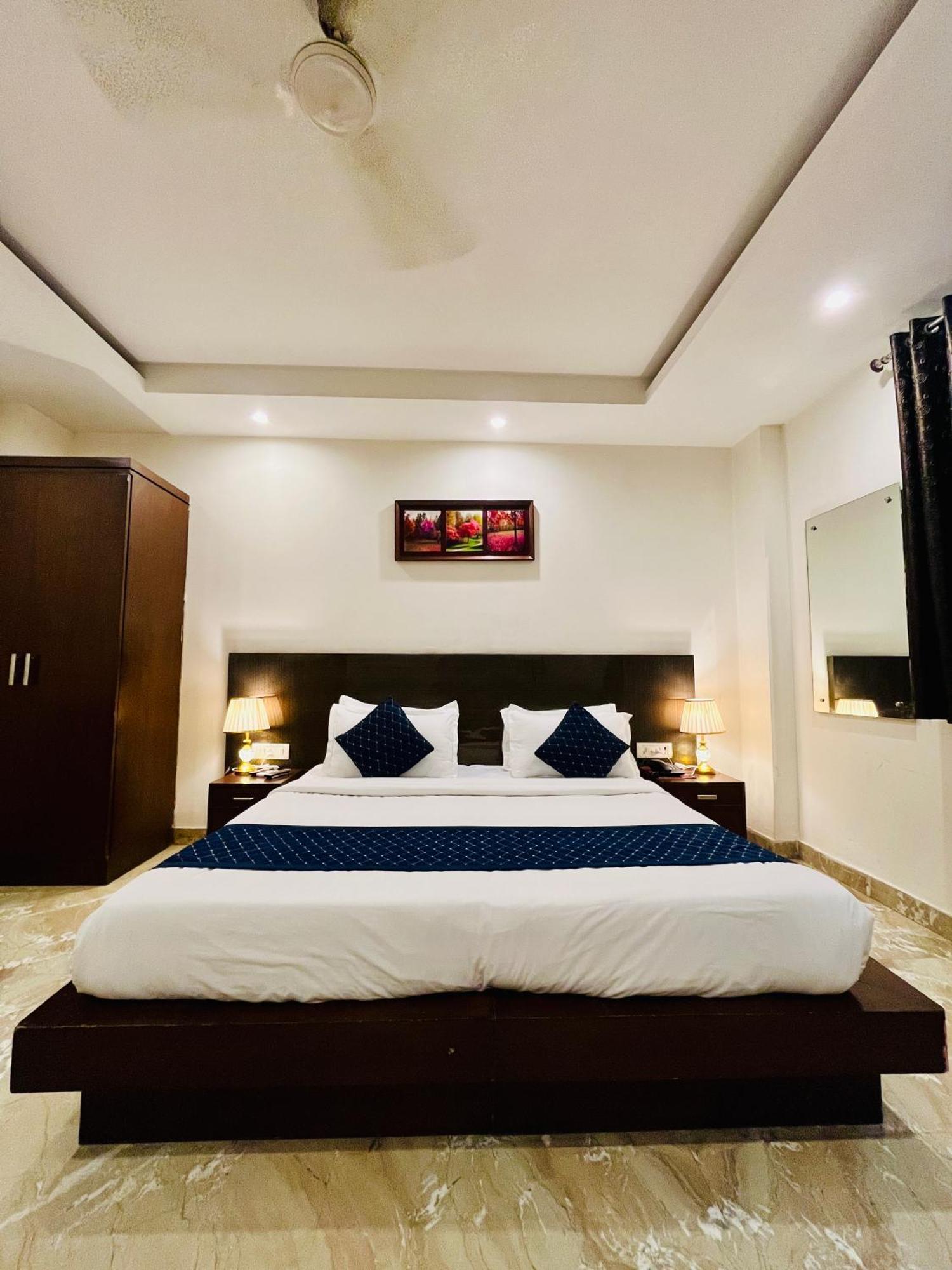 The Paradise In - Near Karol Bagh Metro Station Hotel 3*