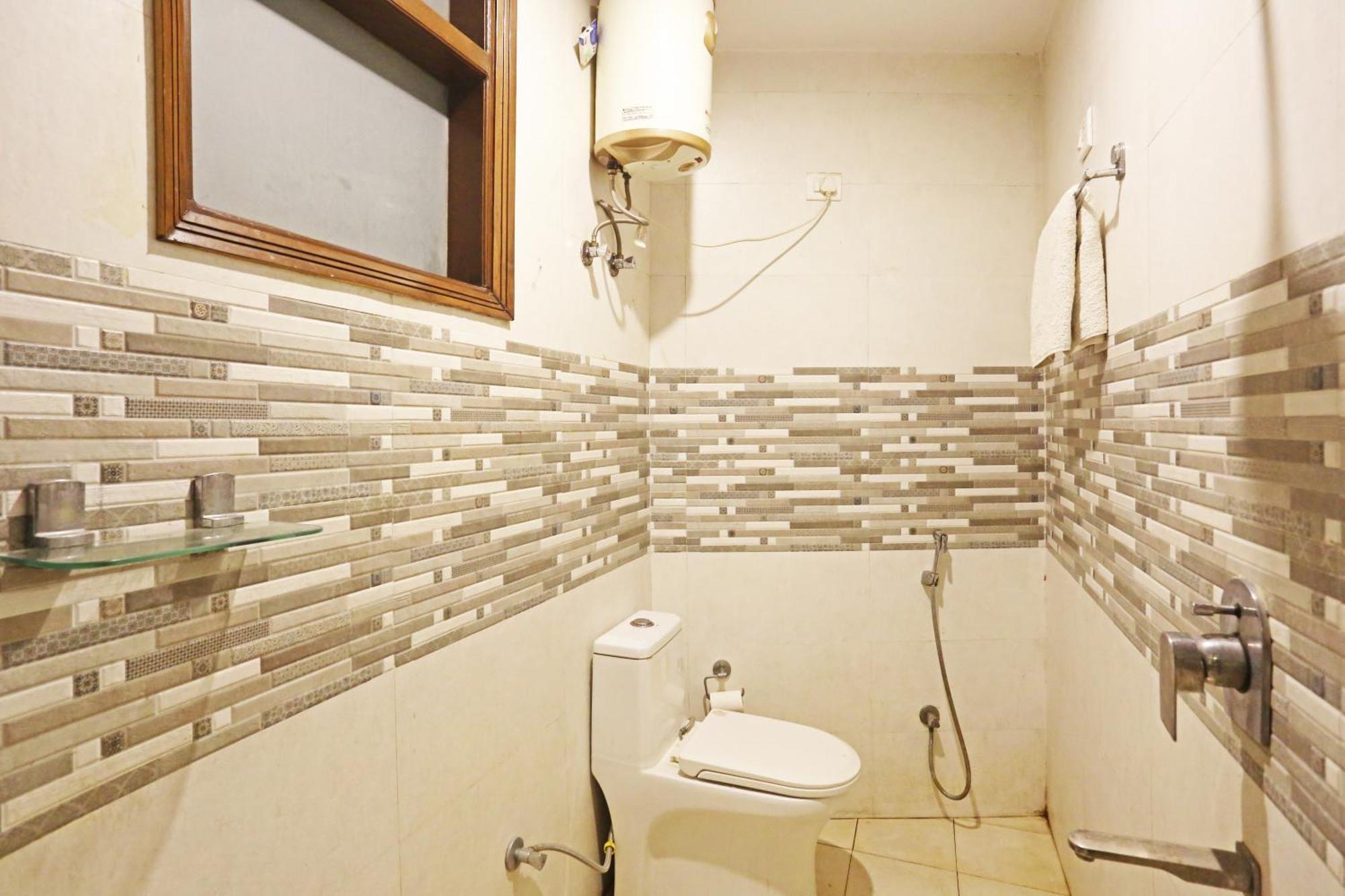 The Red Stone 3* New Delhi