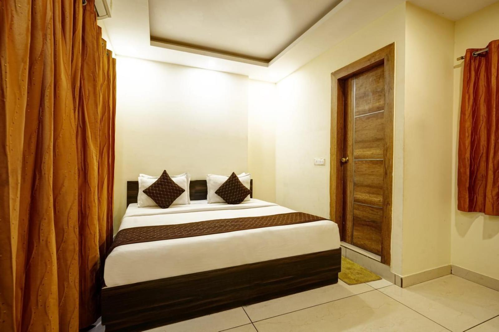 Hotel Royal Marina Near Igi Airport Delhi