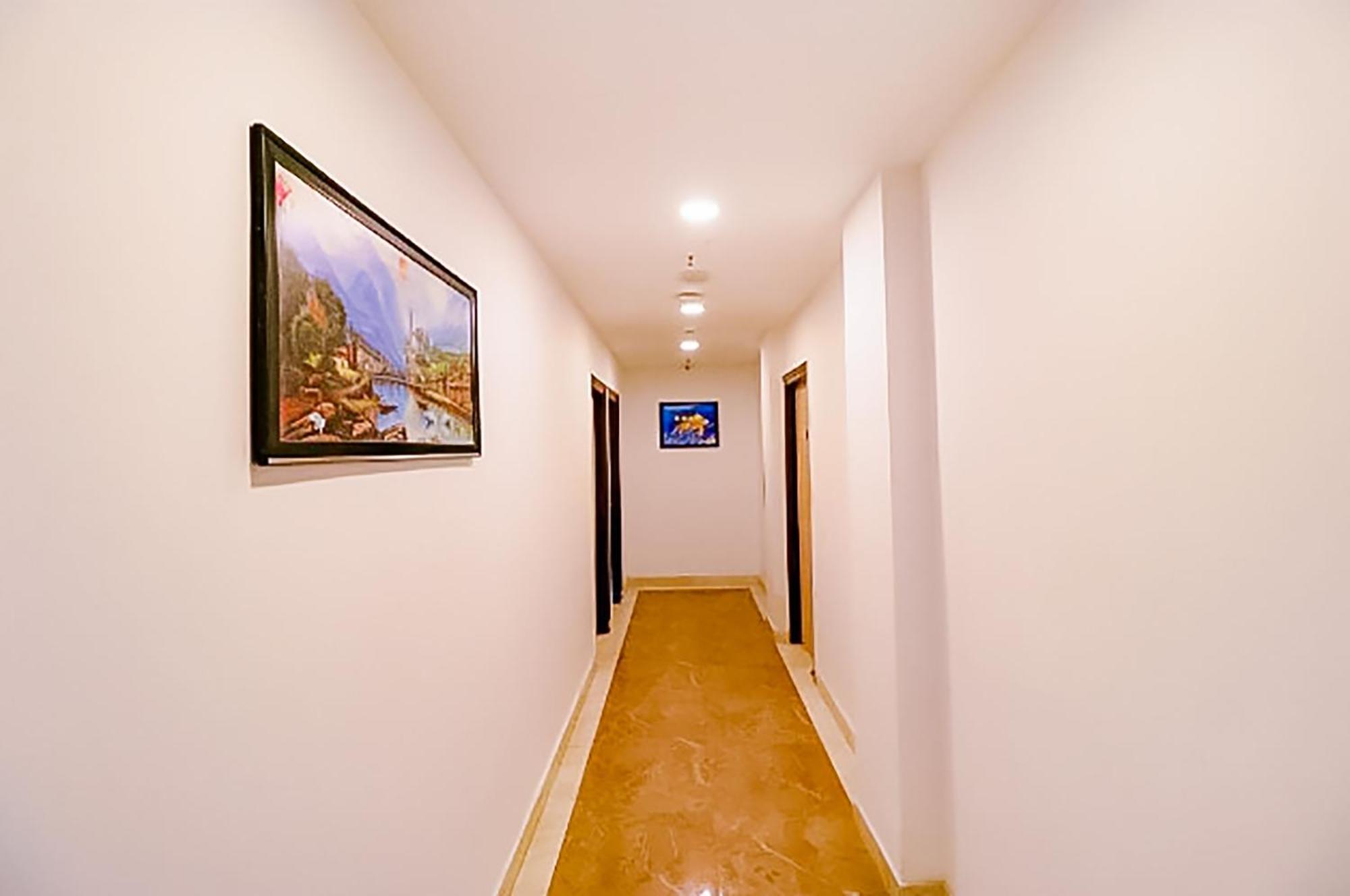 Hotel Royal - Vinod Nagar 3*