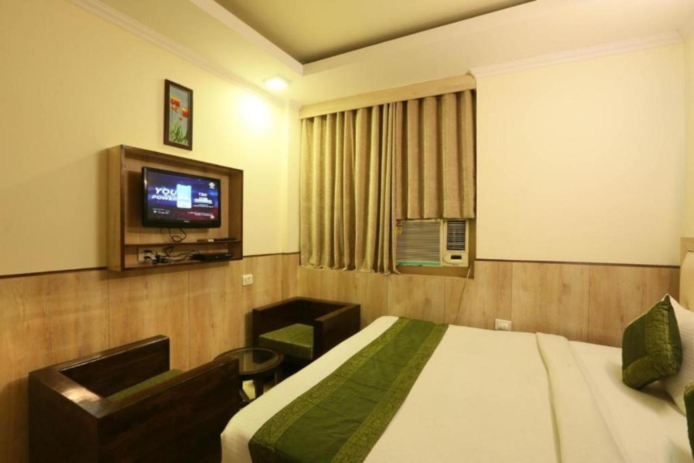 Castle Blue Near Igi Airport Hotel Nova Deli