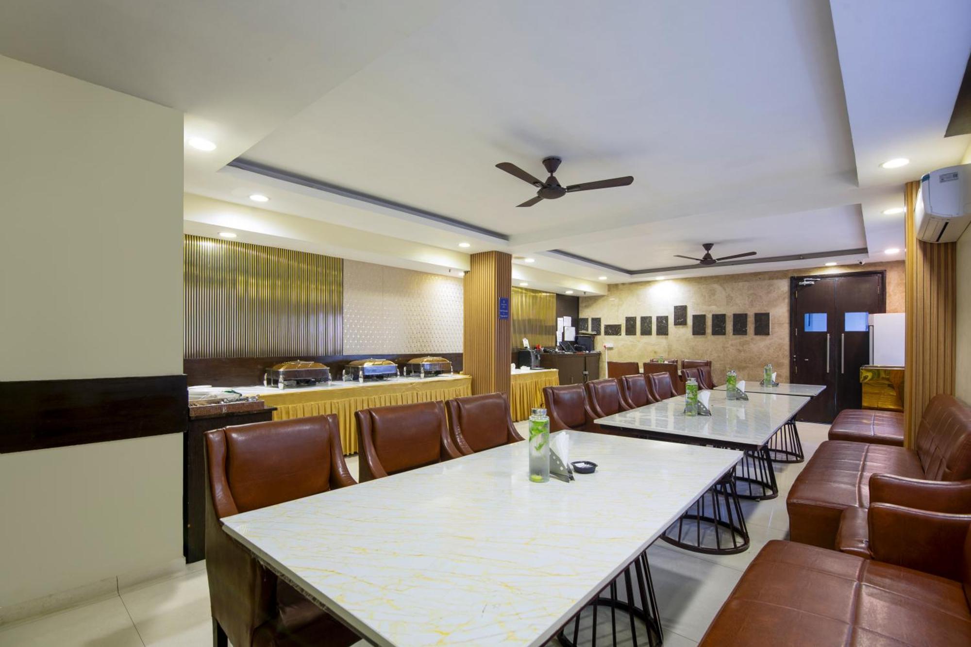 The Grand Orion - Kailash Colony 3*