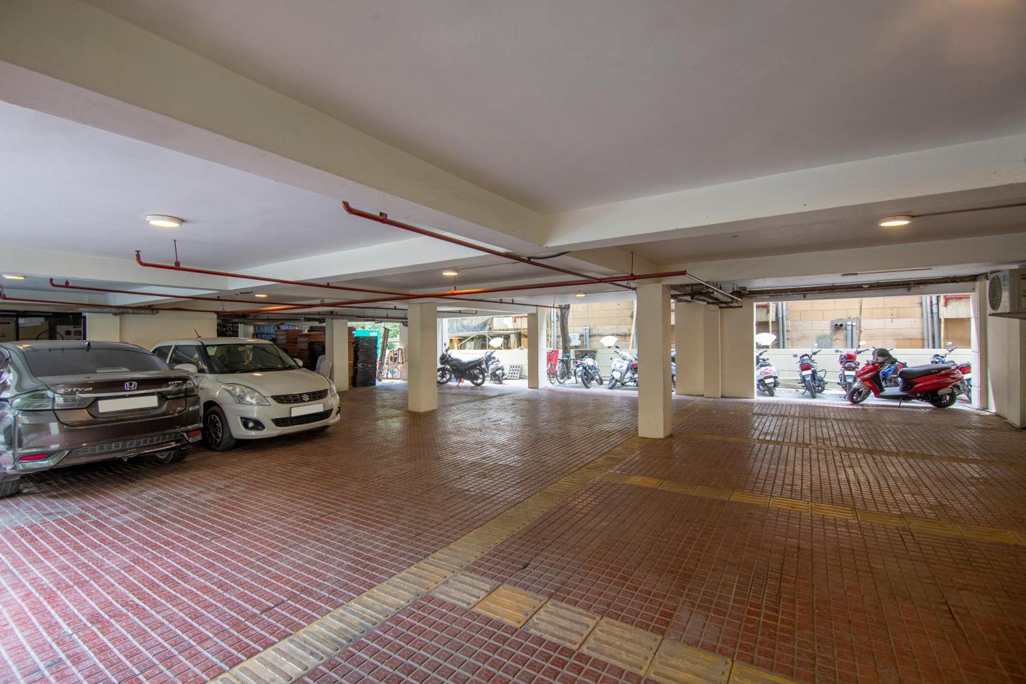 The Grand Orion - Kailash Colony Hotel New Delhi