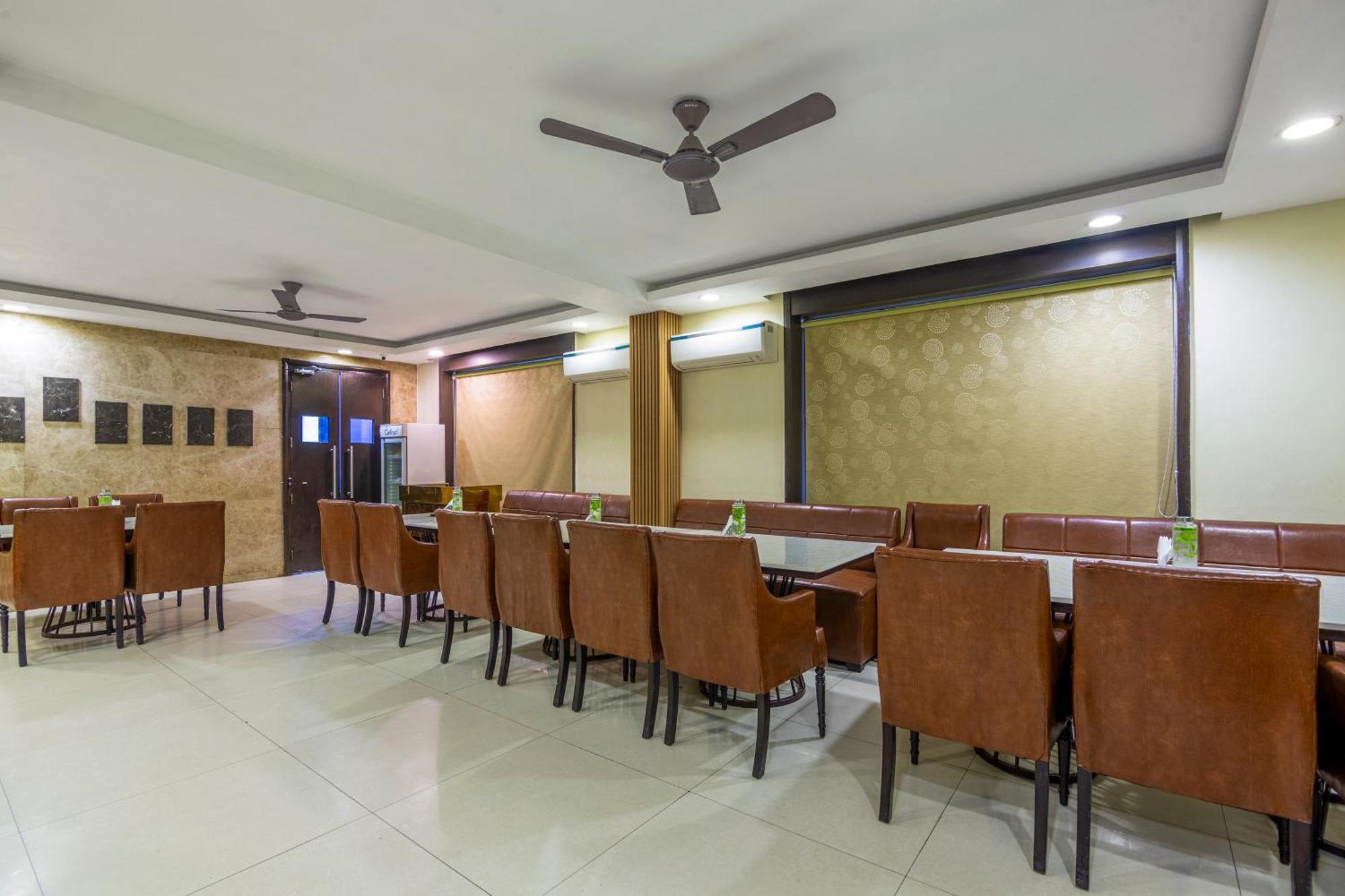 The Grand Orion - Kailash Colony 3*
