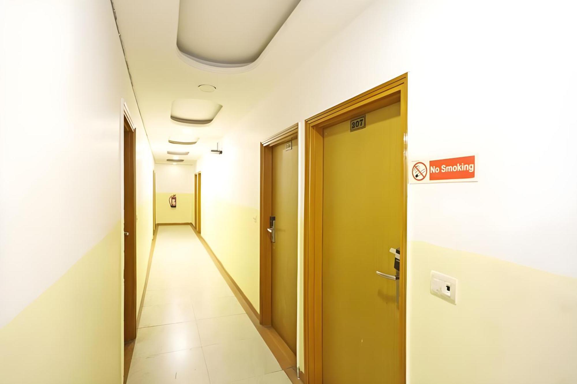 Hotel Hotel Aeroporto Nearest Landmark Aerocity Delhi New Delhi