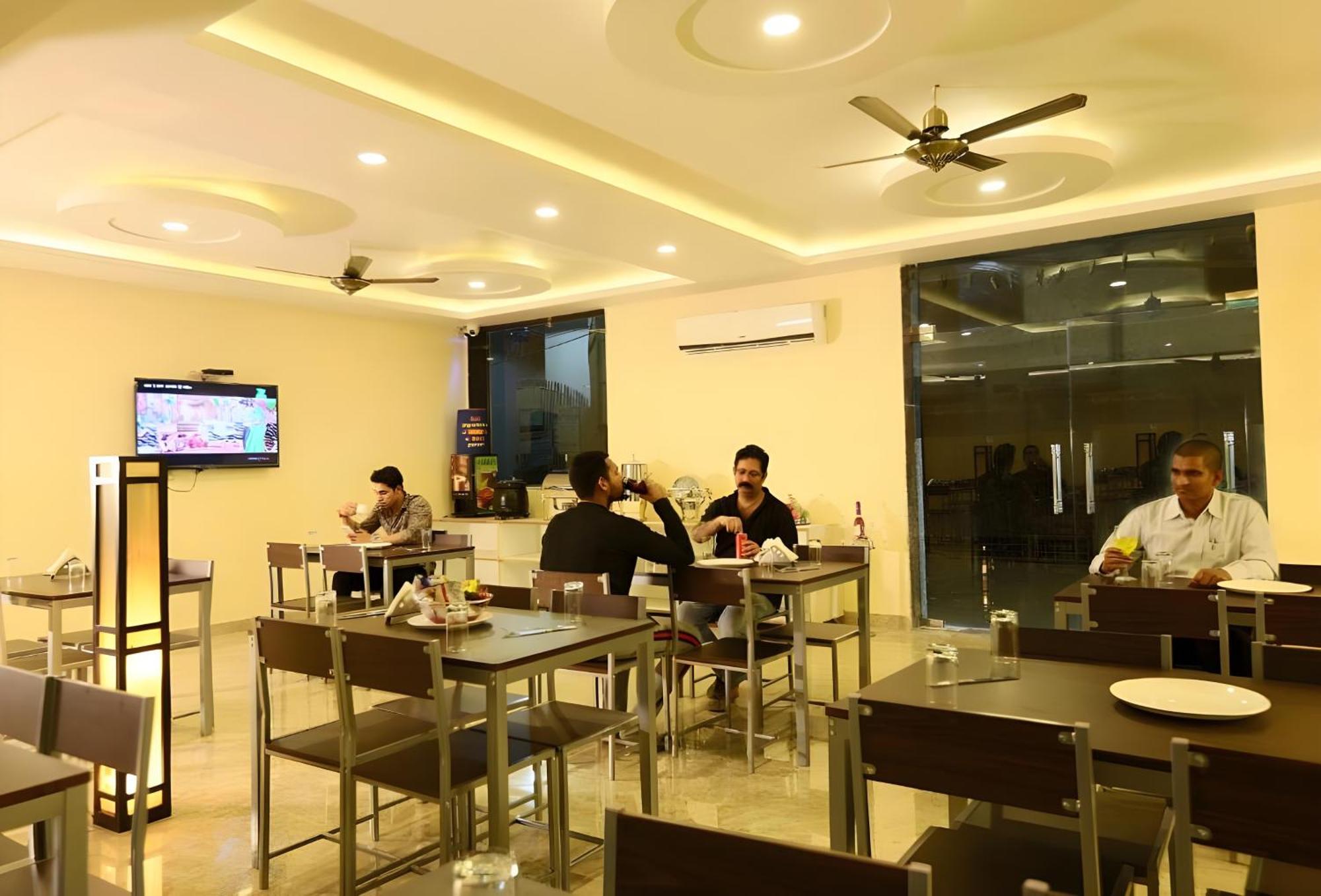 Hotel Aeroporto Nearest Landmark Aerocity Delhi Hotel