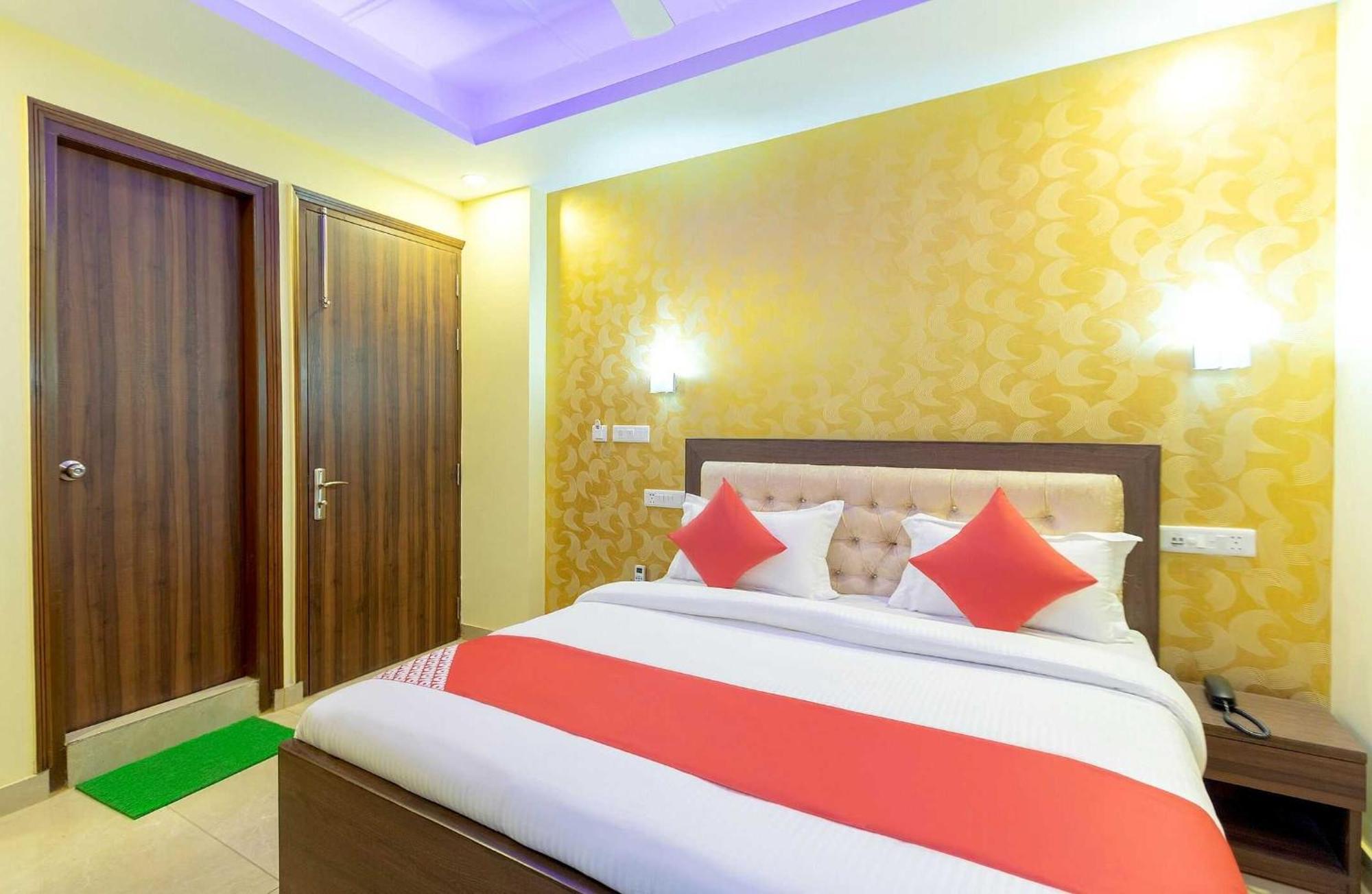 Hotel Super Oyo O Red Stone