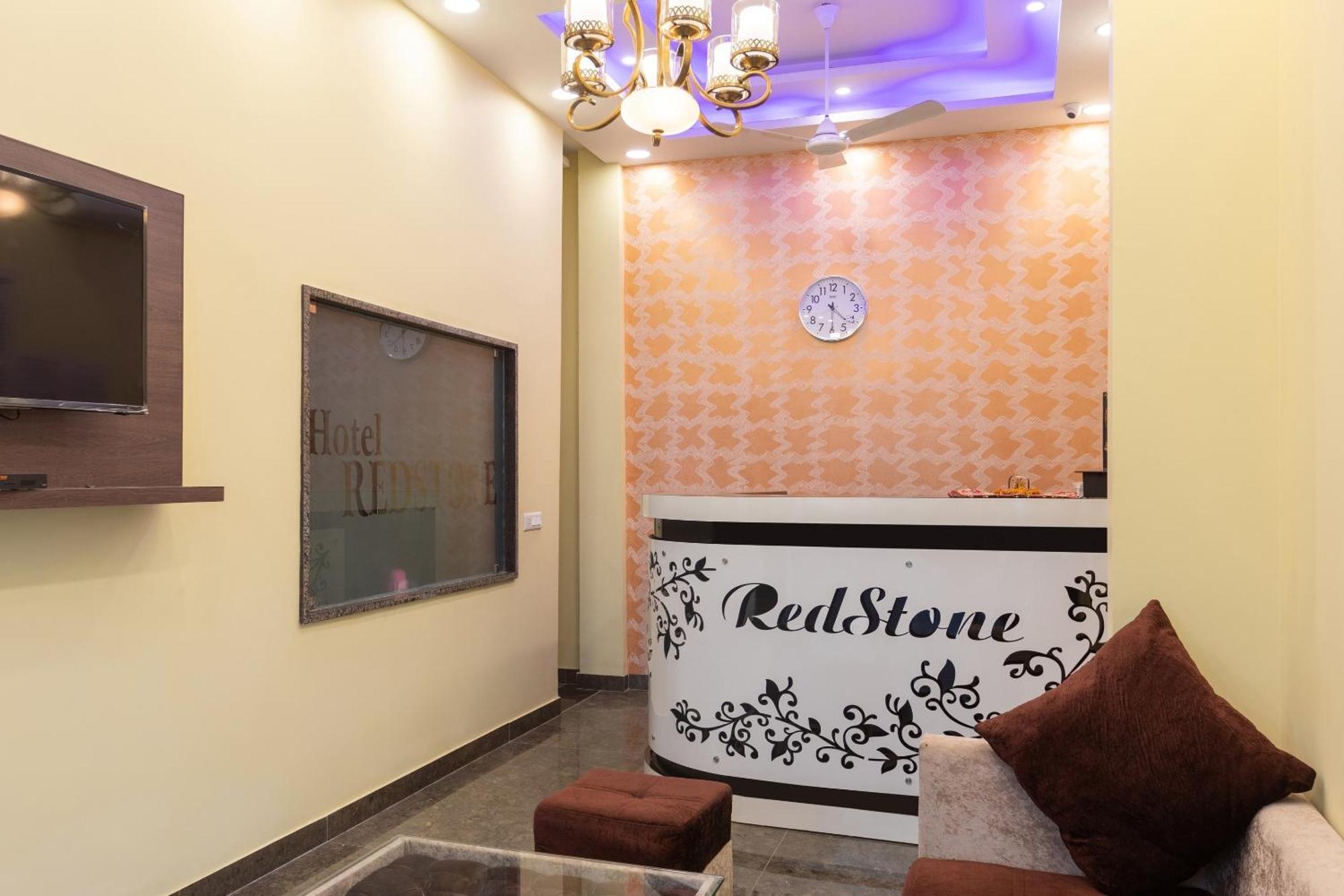 Hotel Super Oyo O Red Stone 3*