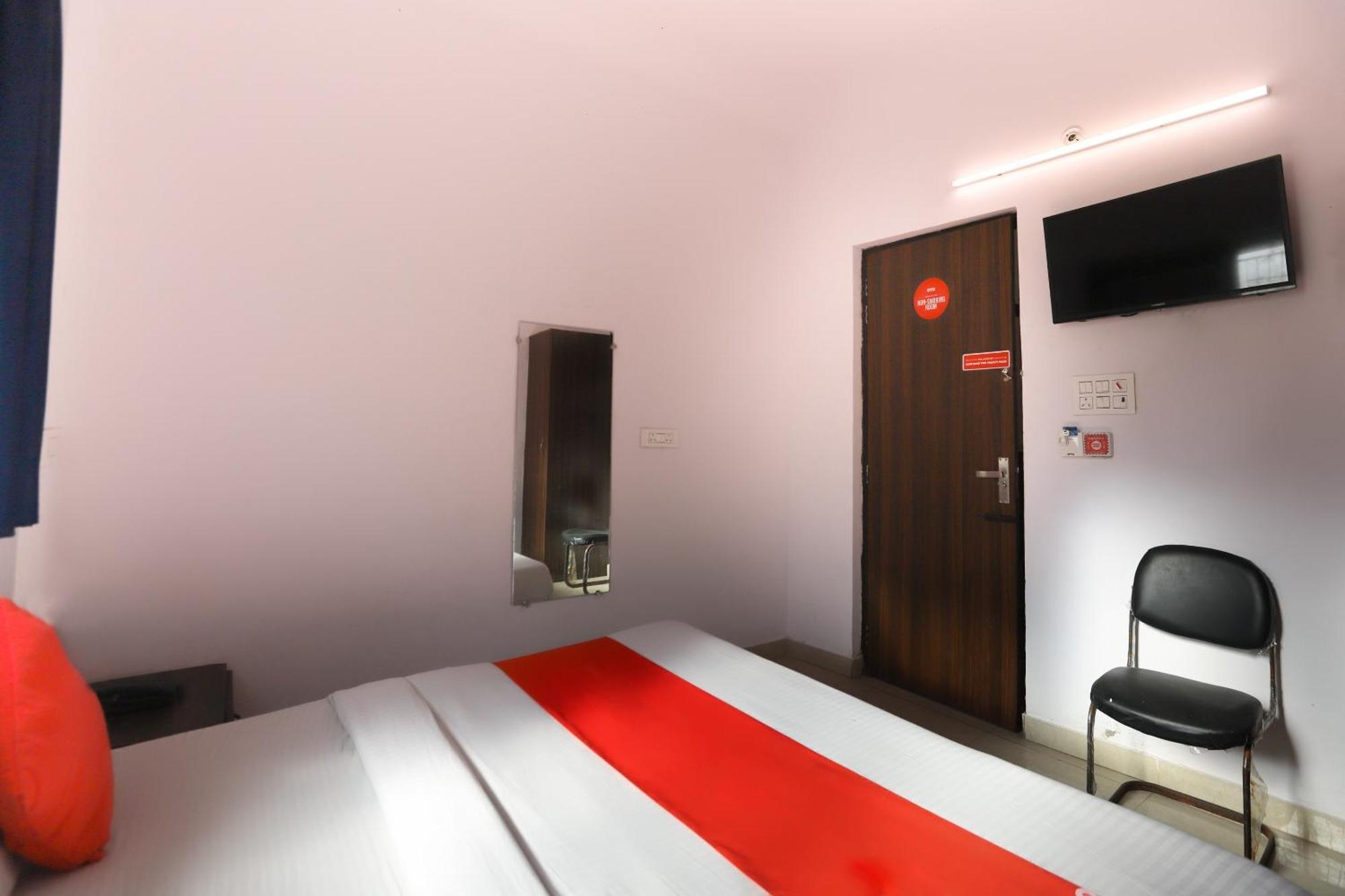 Hotel O Noida 4*
