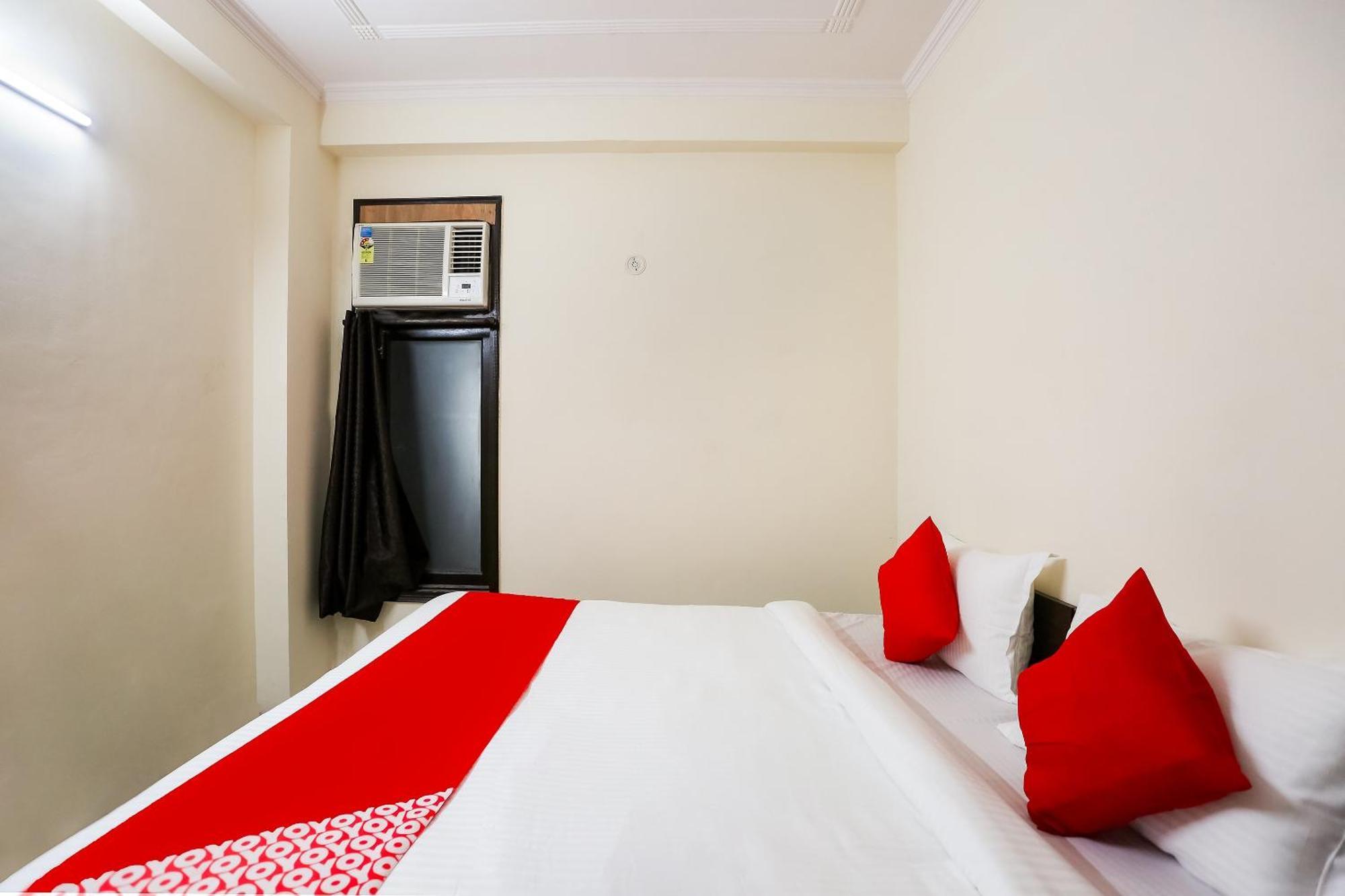 Hotel O Royal Galaxy New Delhi