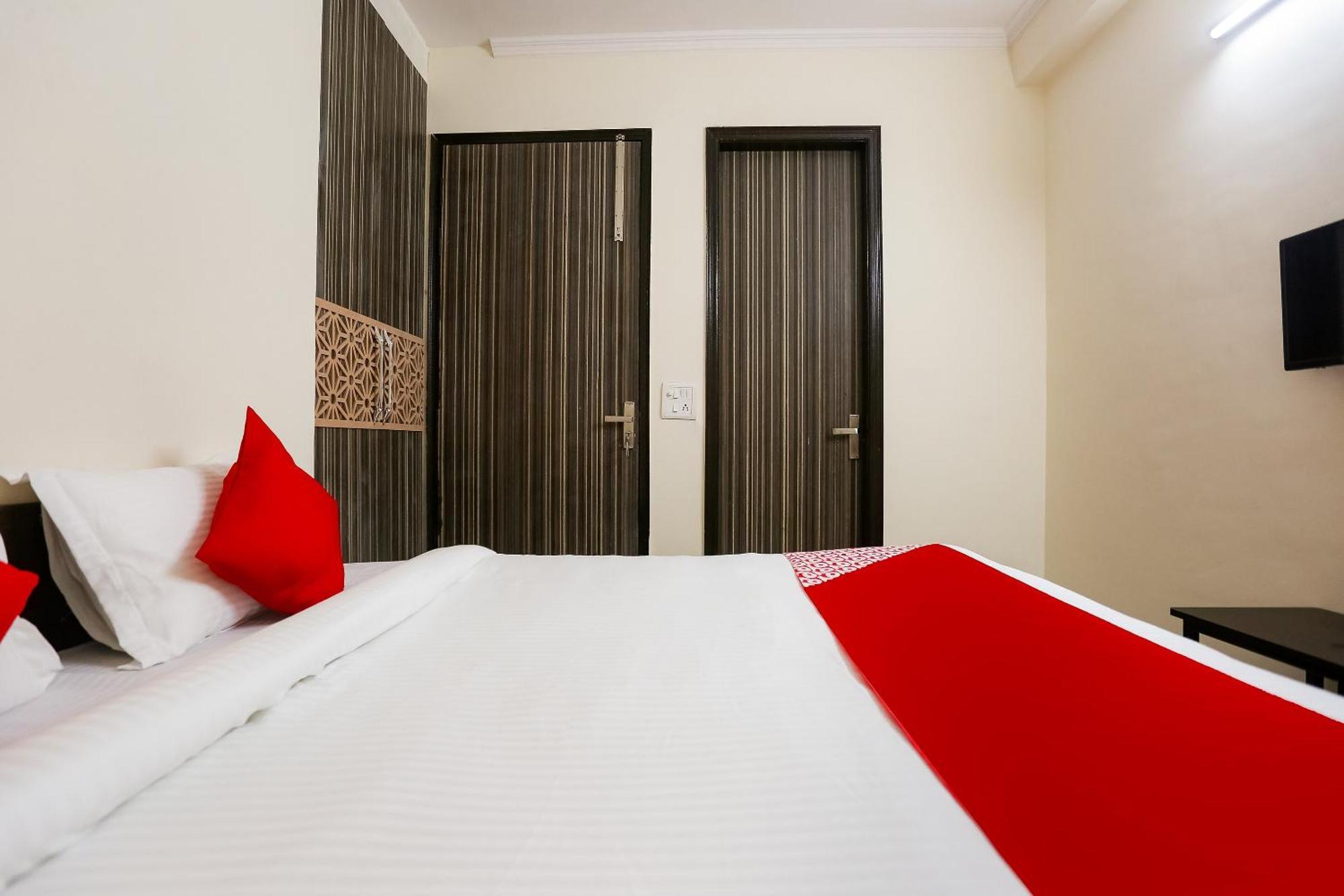 O Royal Galaxy New Delhi