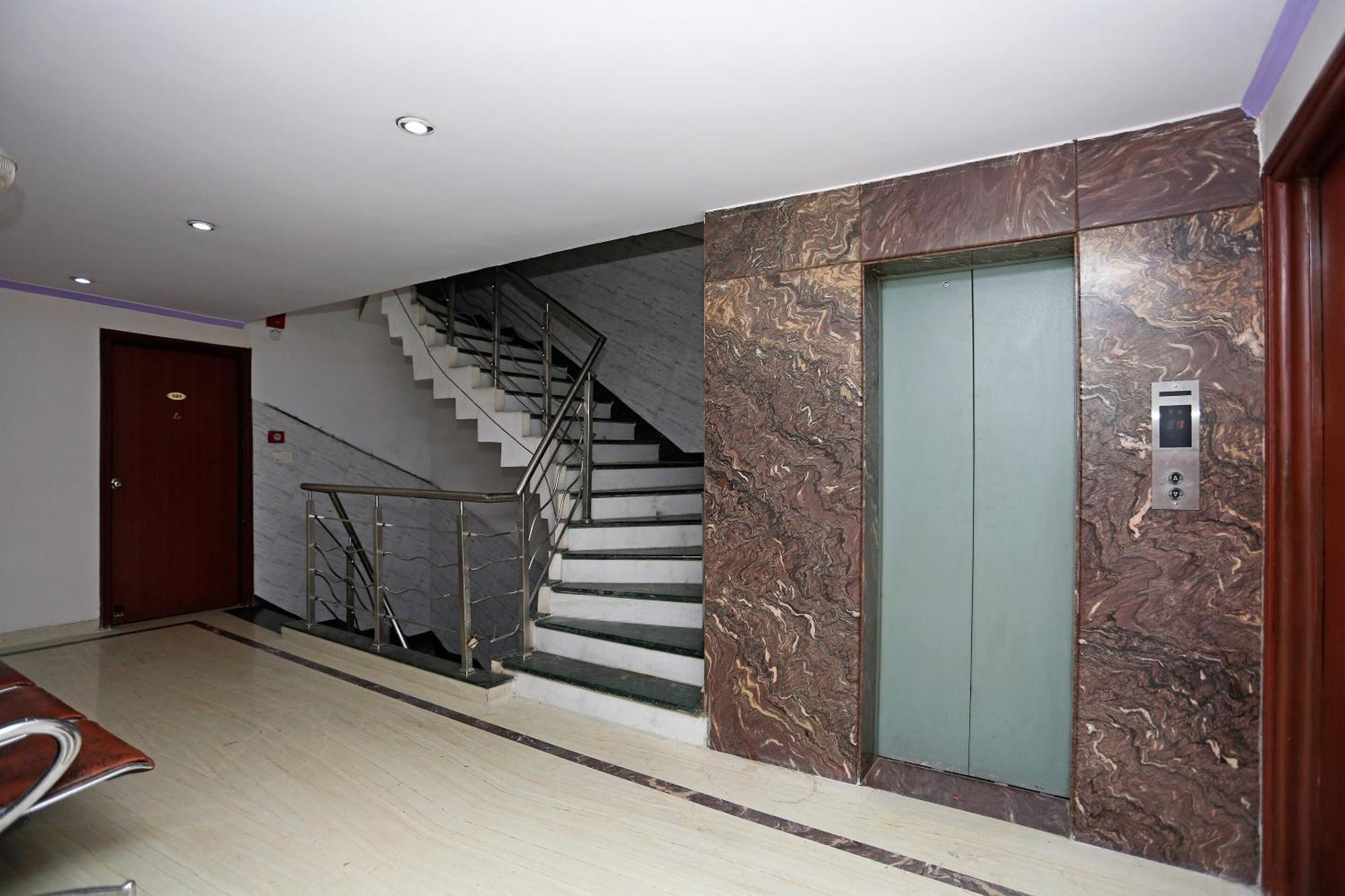 Hotel O Mid Town Delhi (National Capital Territory of India)