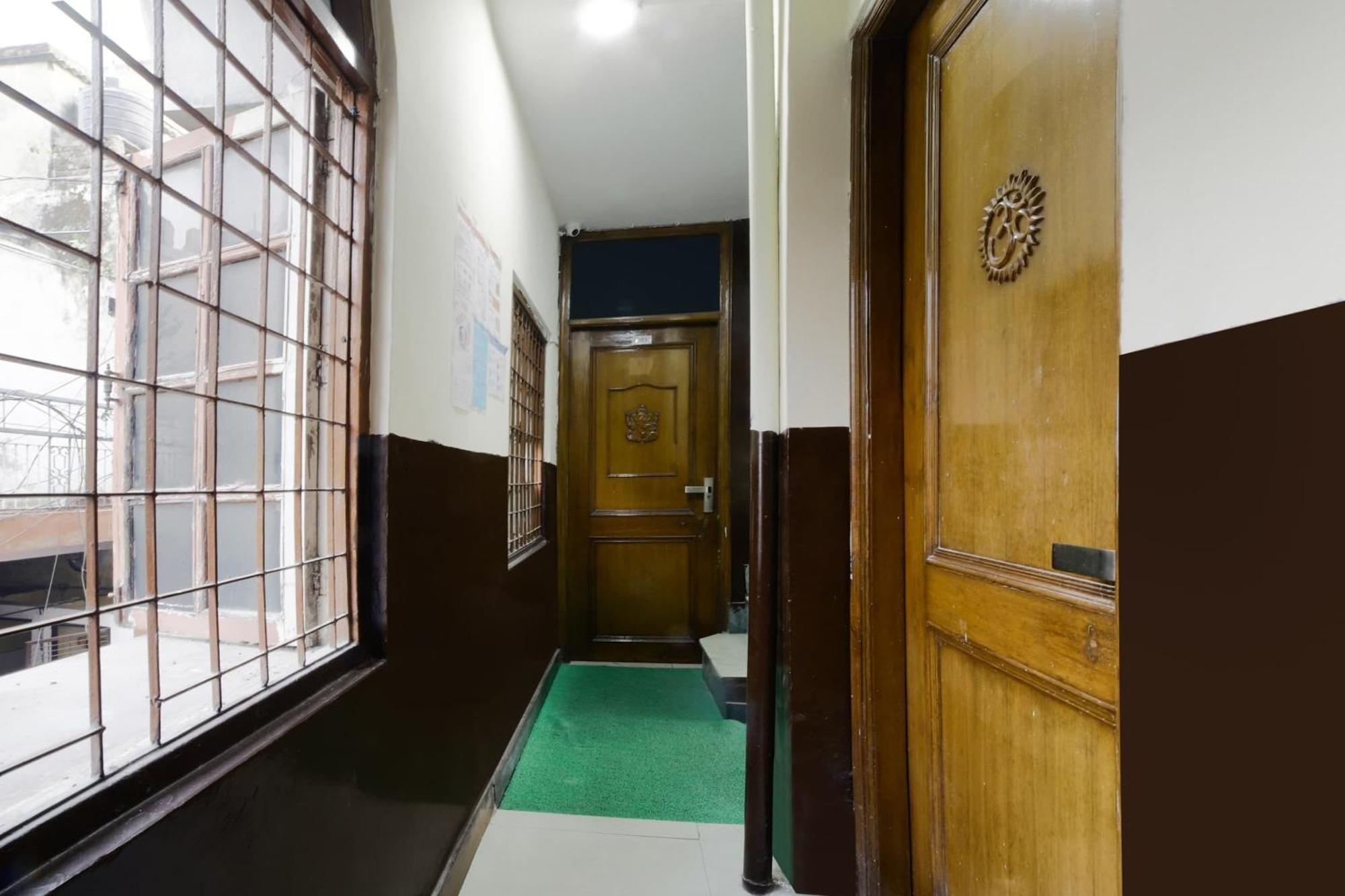 Hotel O Garg