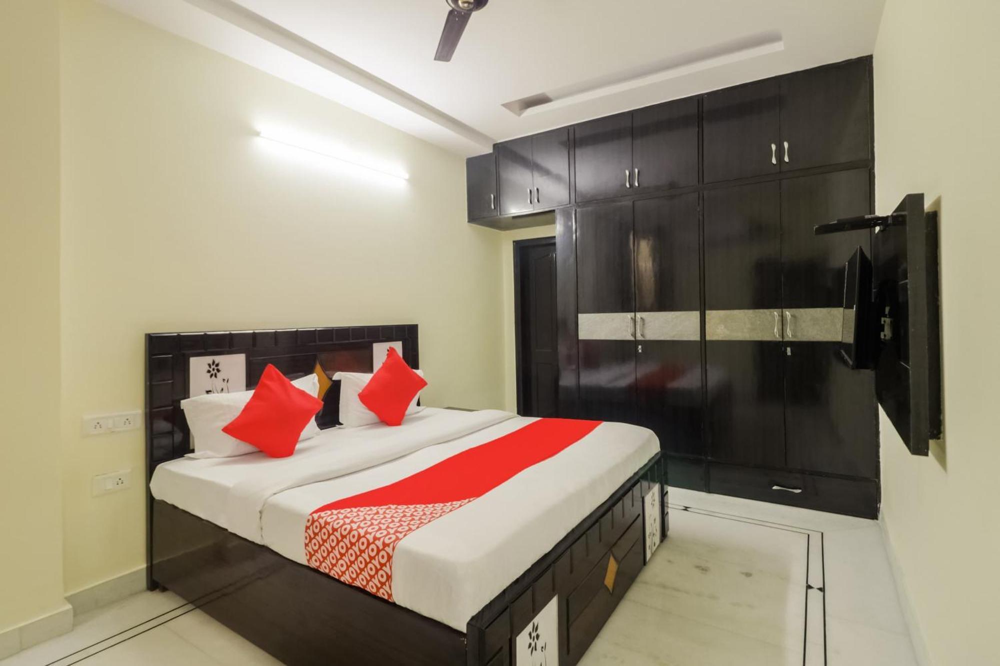 Hotel Golden Bridge New Delhi