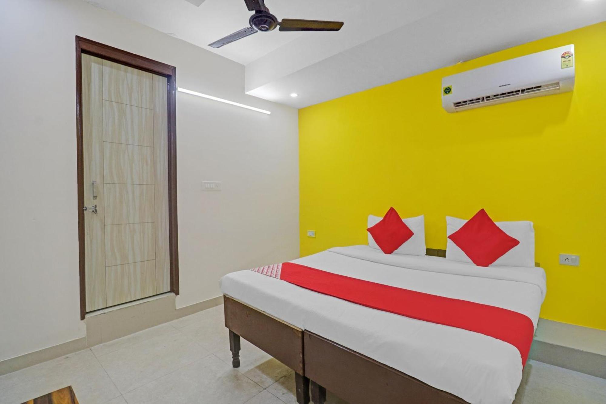 Hotel O Silver