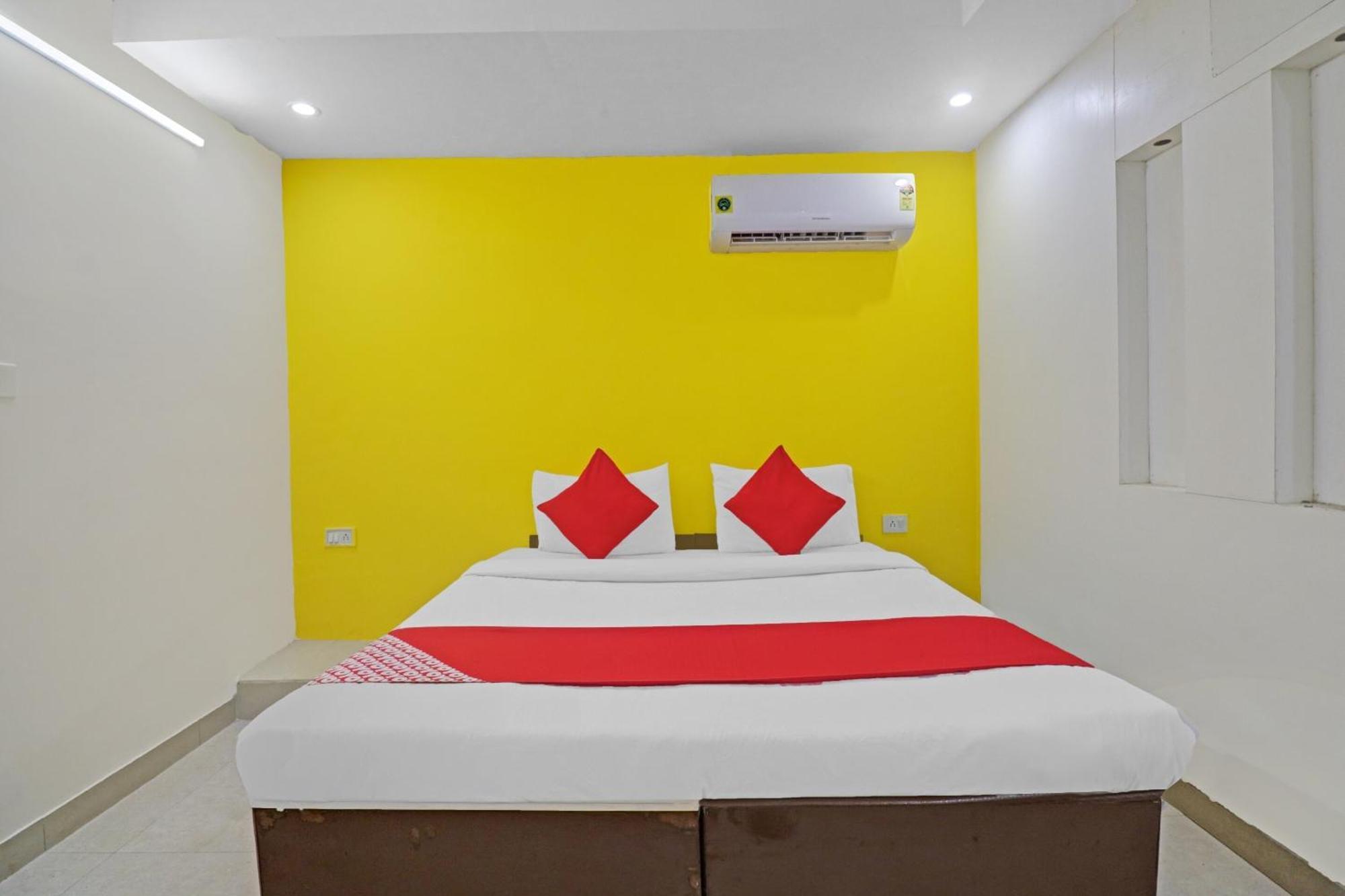 Hotel O Silver
