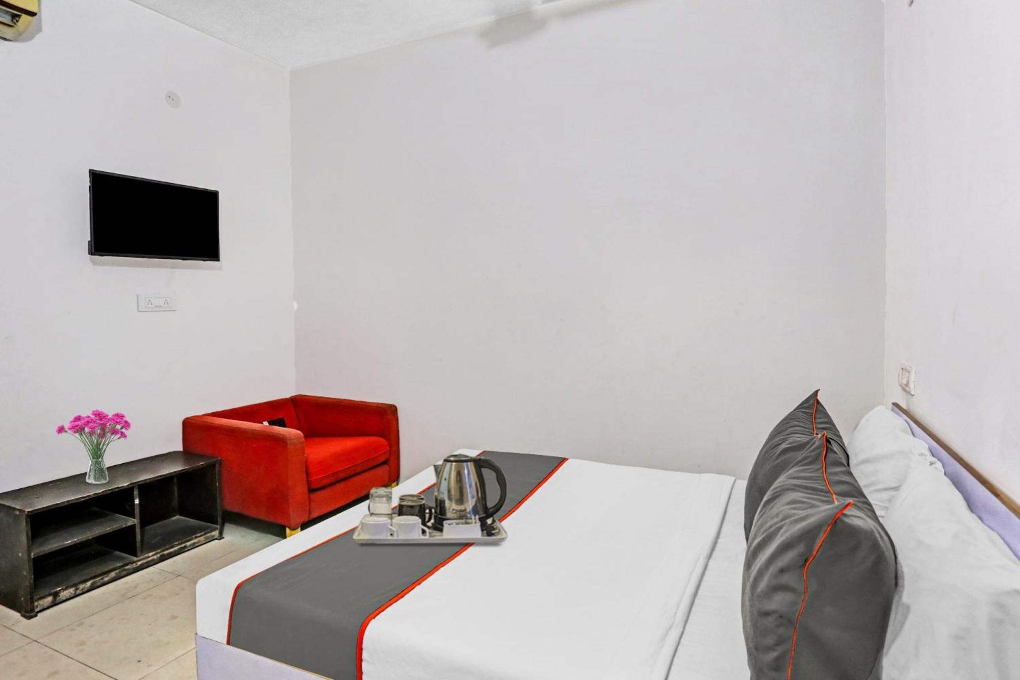 O Imperial Residency Near Dashrath Puri Metro Station 3*