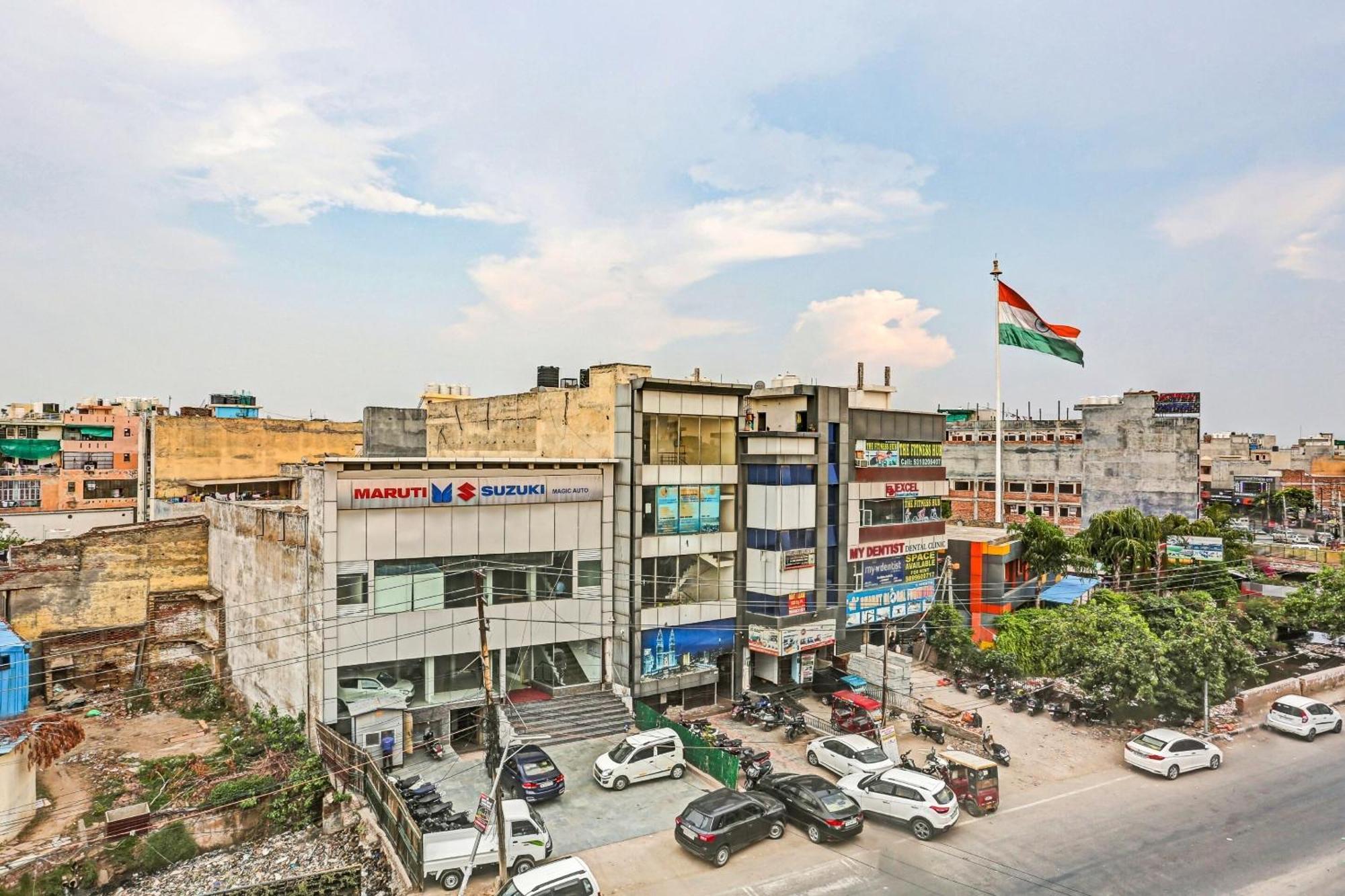 O Imperial Residency Near Dashrath Puri Metro Station Hotel 3*