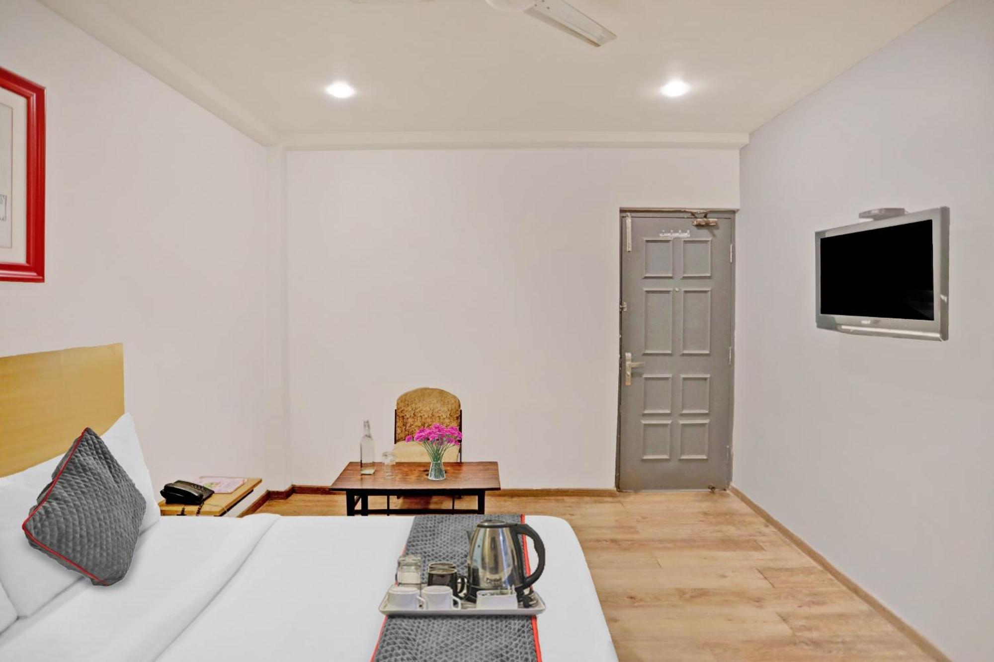 Townhouse Jp Grand Near Mayapuri Chowk Hotel 4*