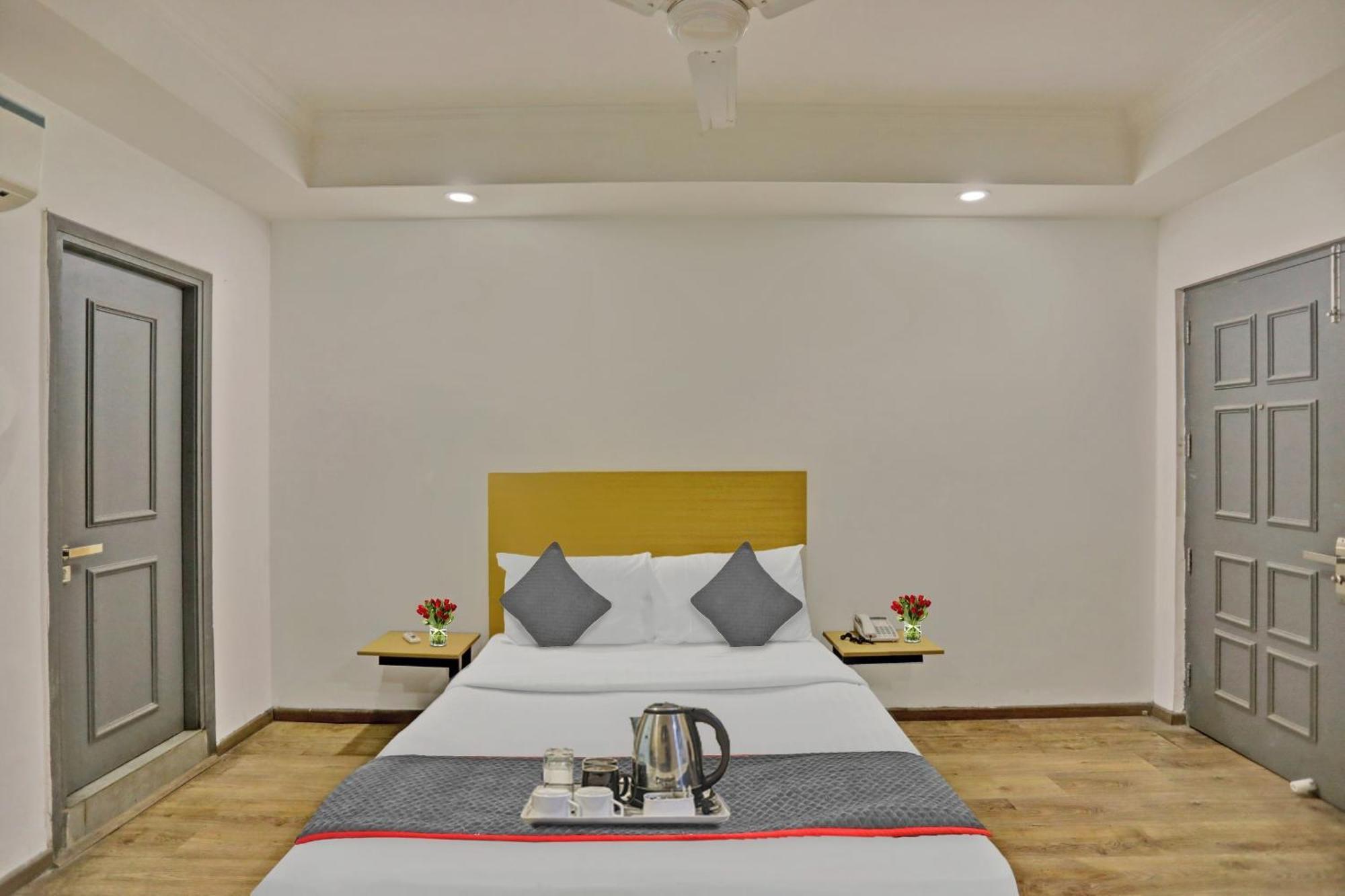 Hotel Townhouse Jp Grand Near Mayapuri Chowk