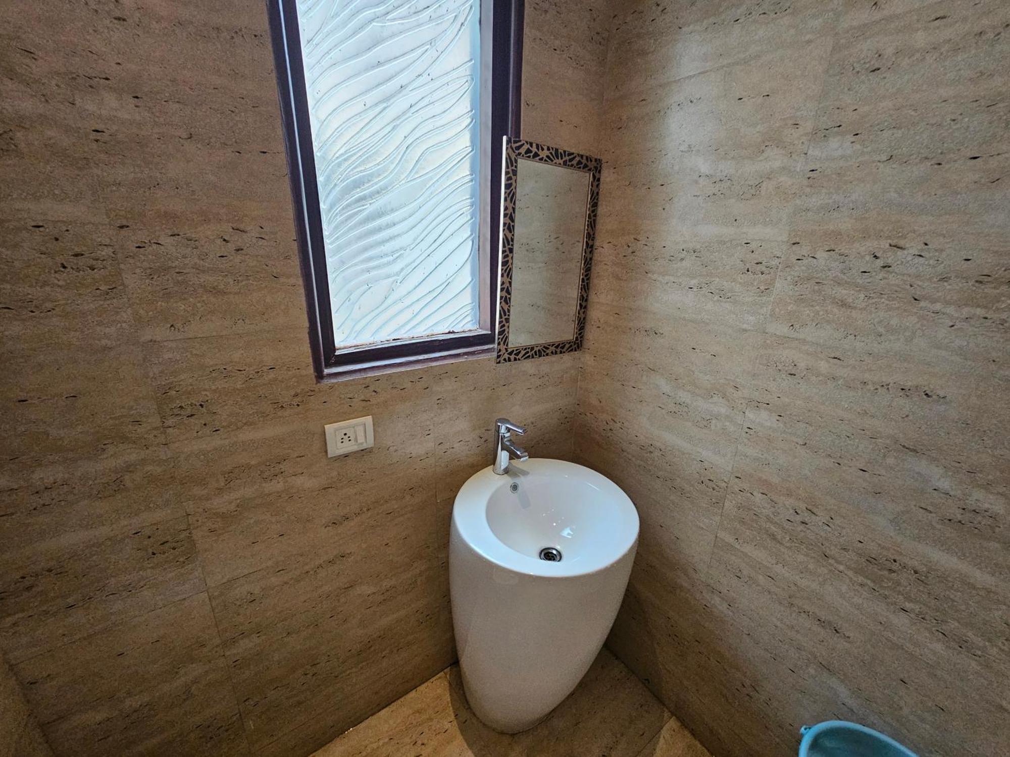 Deer Park Luxury * New Delhi