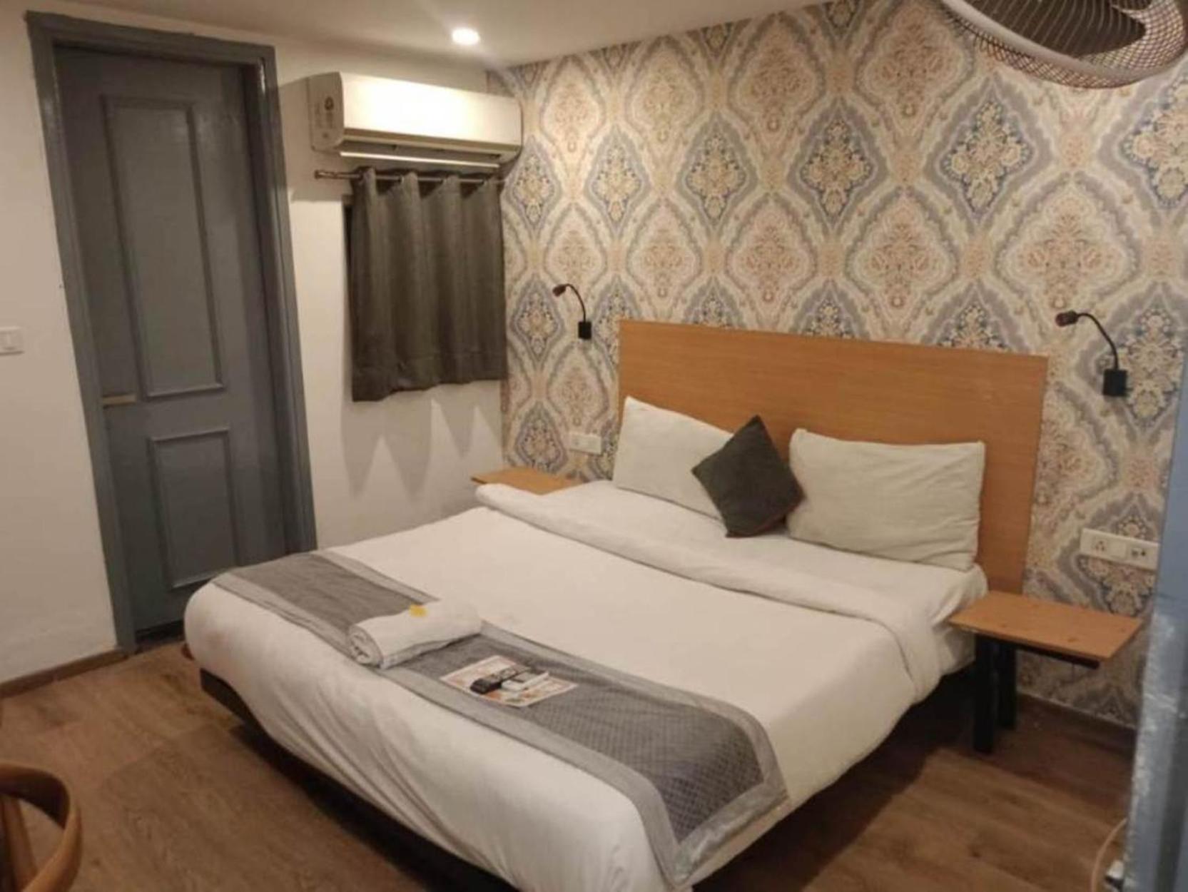 The Chaitanya Rohini Near Metro Station Sector 18