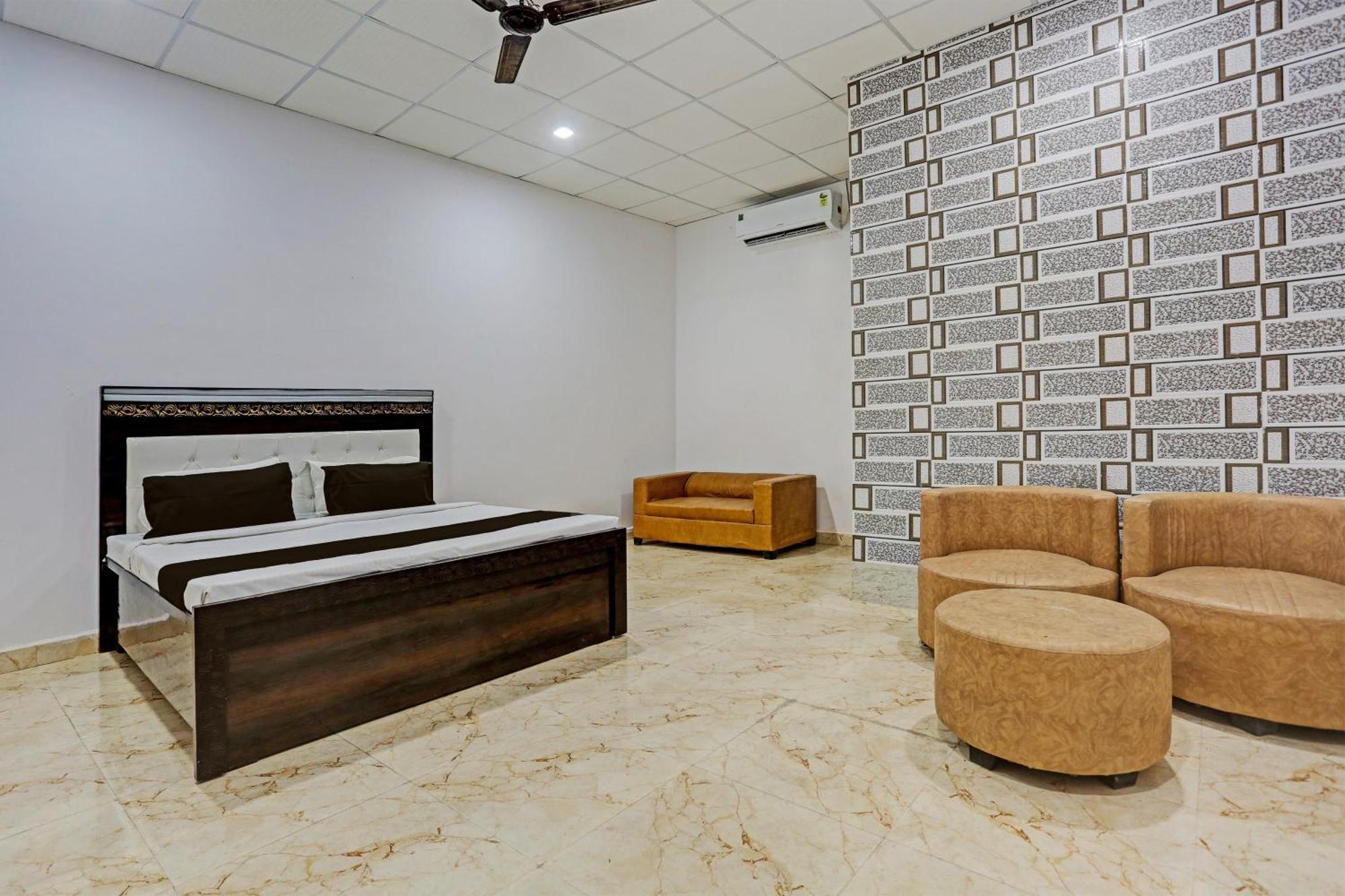 O Murliwala Wedding Palace And 3*
