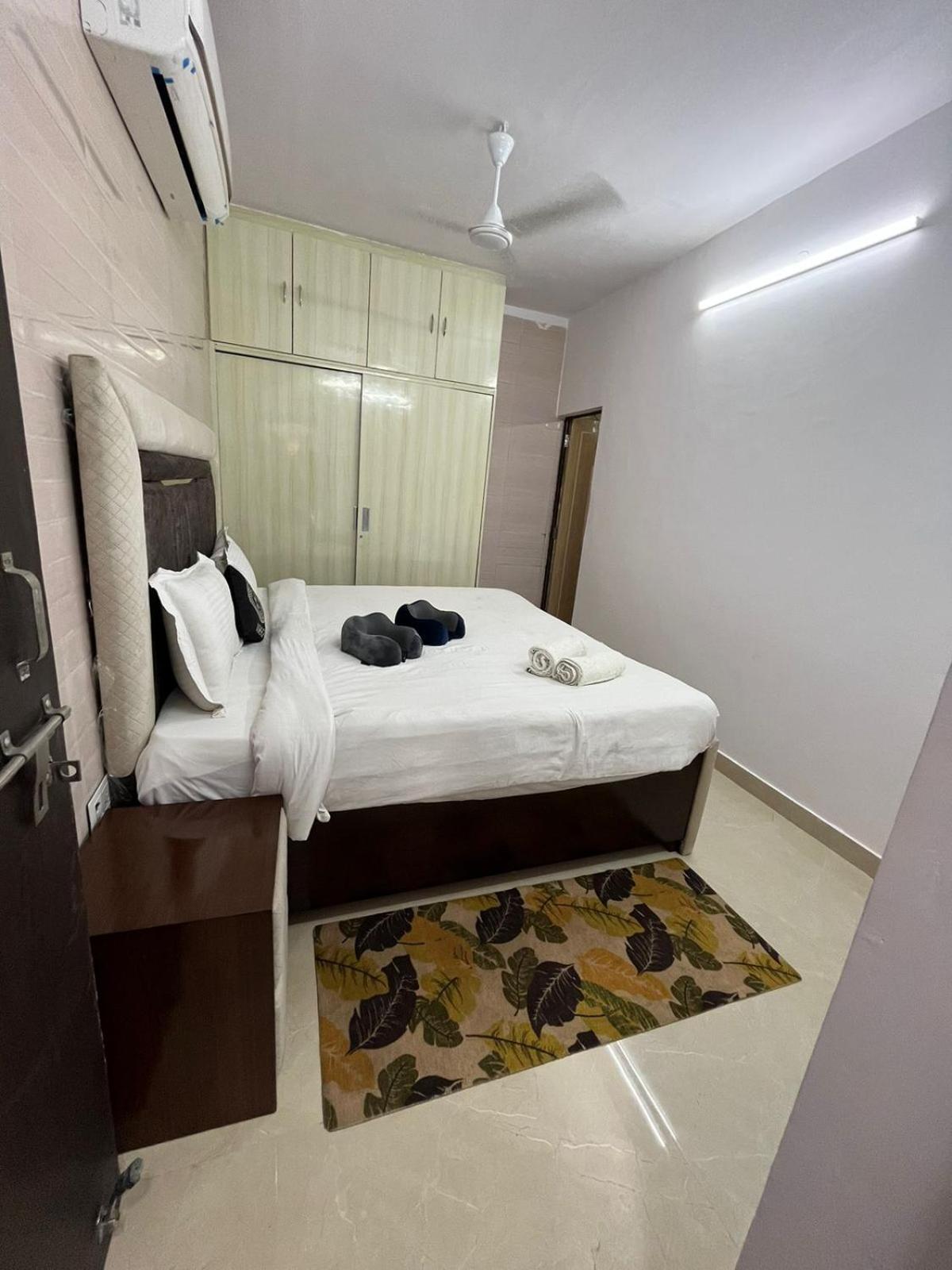 Fortune Service 1bhk,l-73a Saket New Delhi