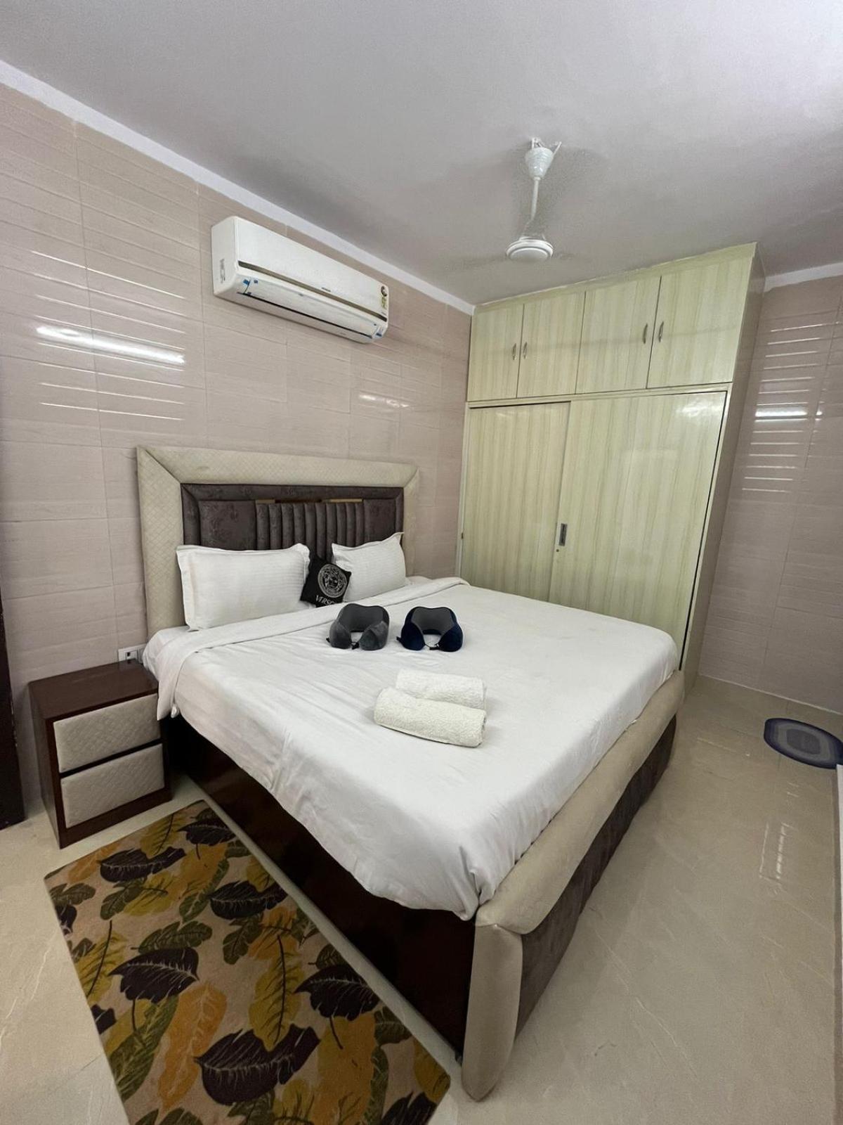 Apartment Fortune Service 1bhk,l-73a Saket