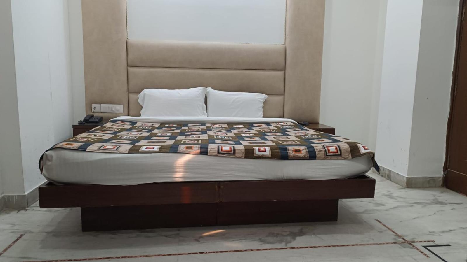 Hotel Hotel East Inn - Patel Nagar New Delhi