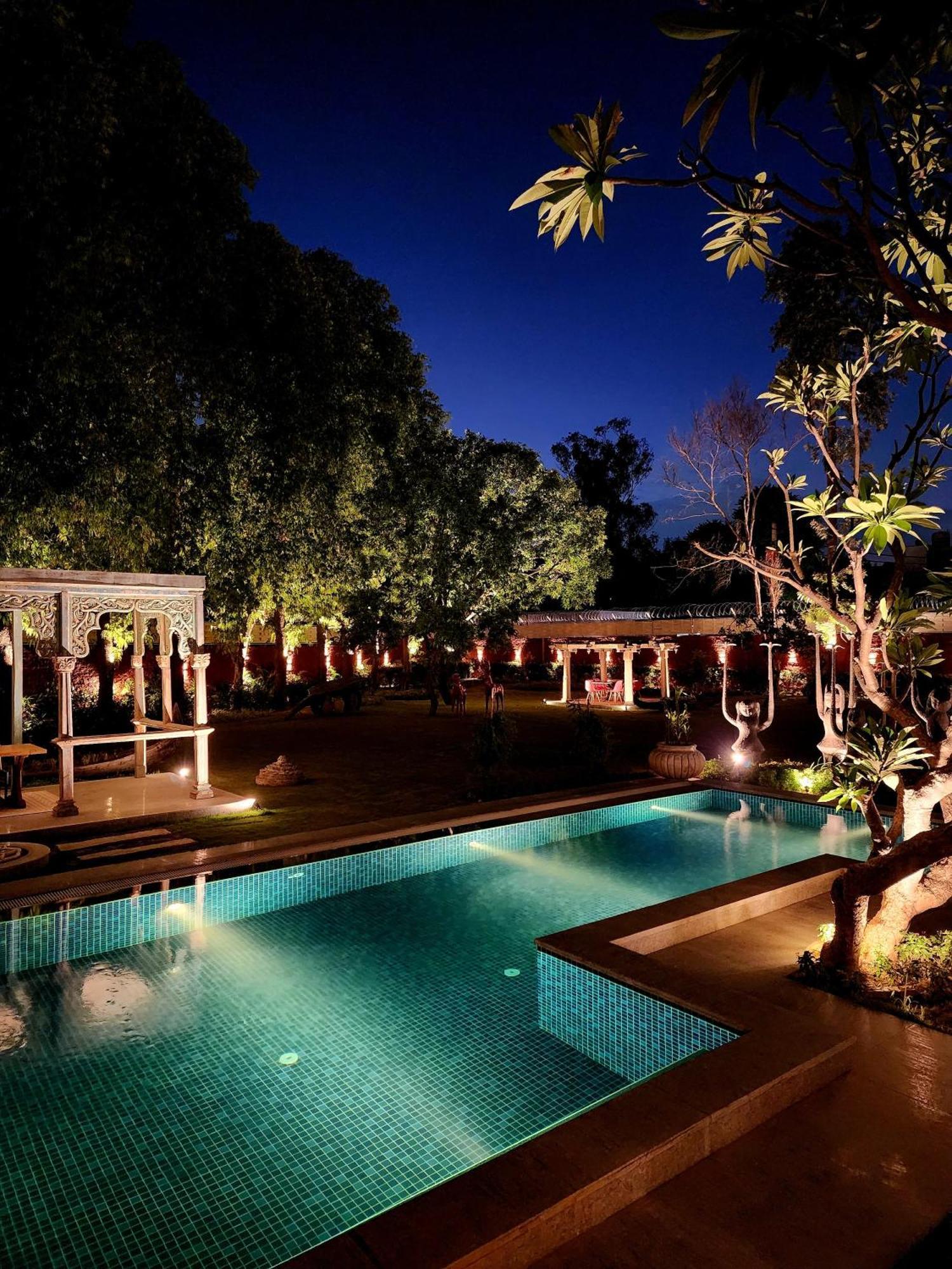 Villa Elivaas Oasis - Luxe 6 Bhk With Pvt Pool *