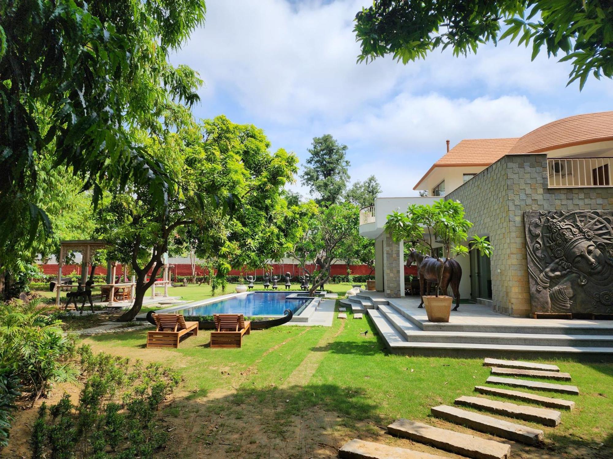 Elivaas Oasis - Luxe 6 Bhk With Pvt Pool Villa