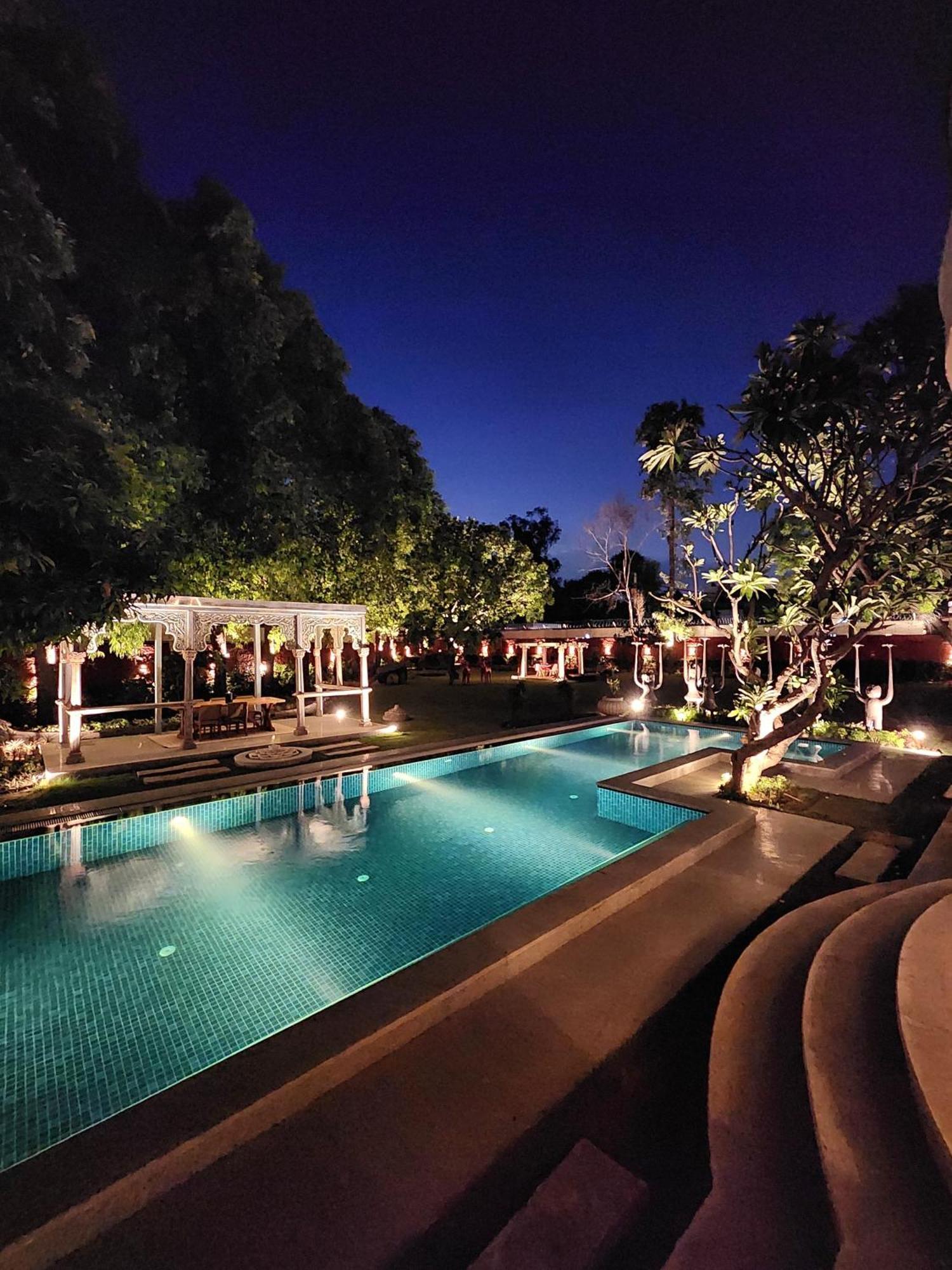 Villa Elivaas Oasis - Luxe 6 Bhk With Pvt Pool *