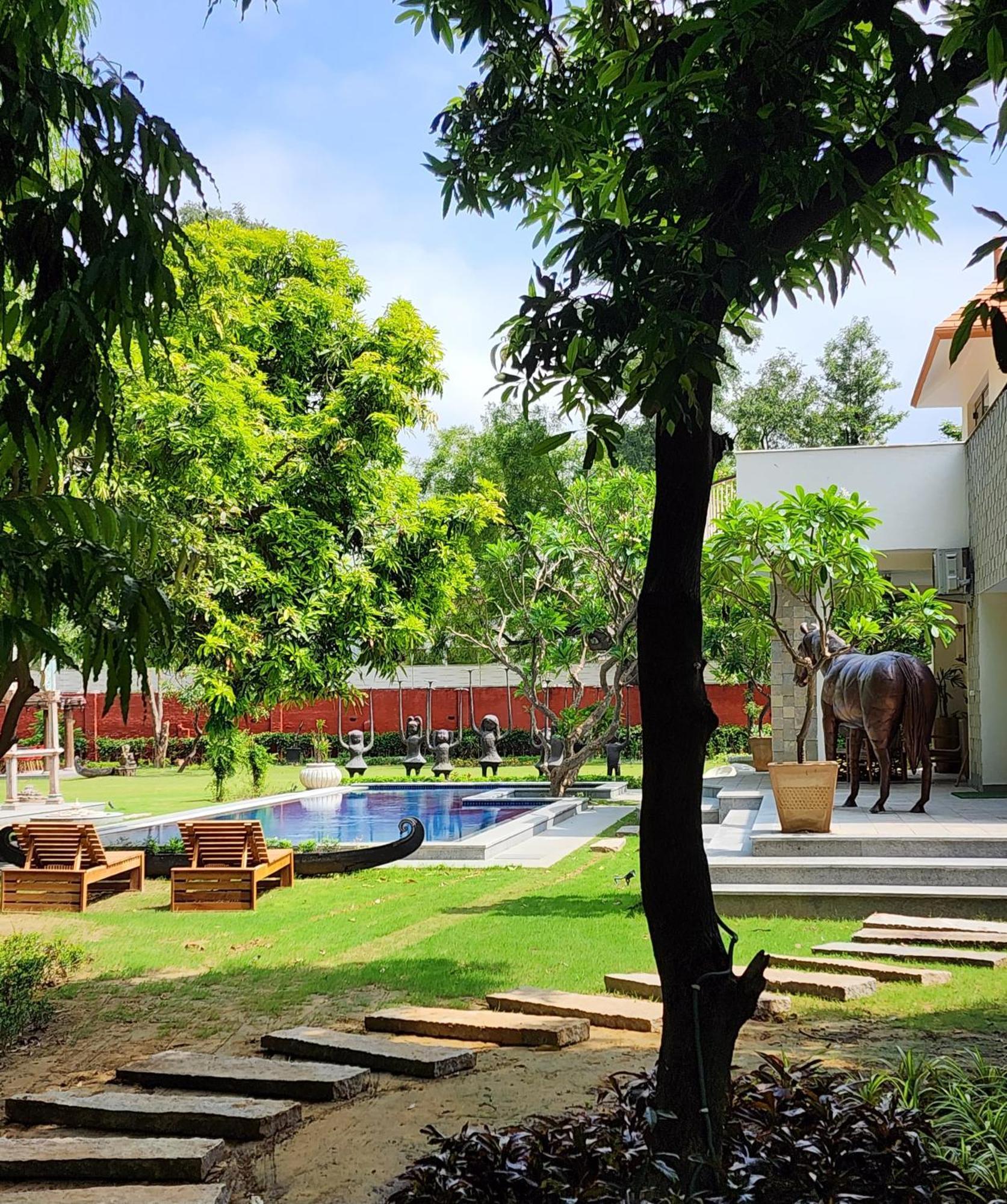 Elivaas Oasis - Luxe 6 Bhk With Pvt Pool