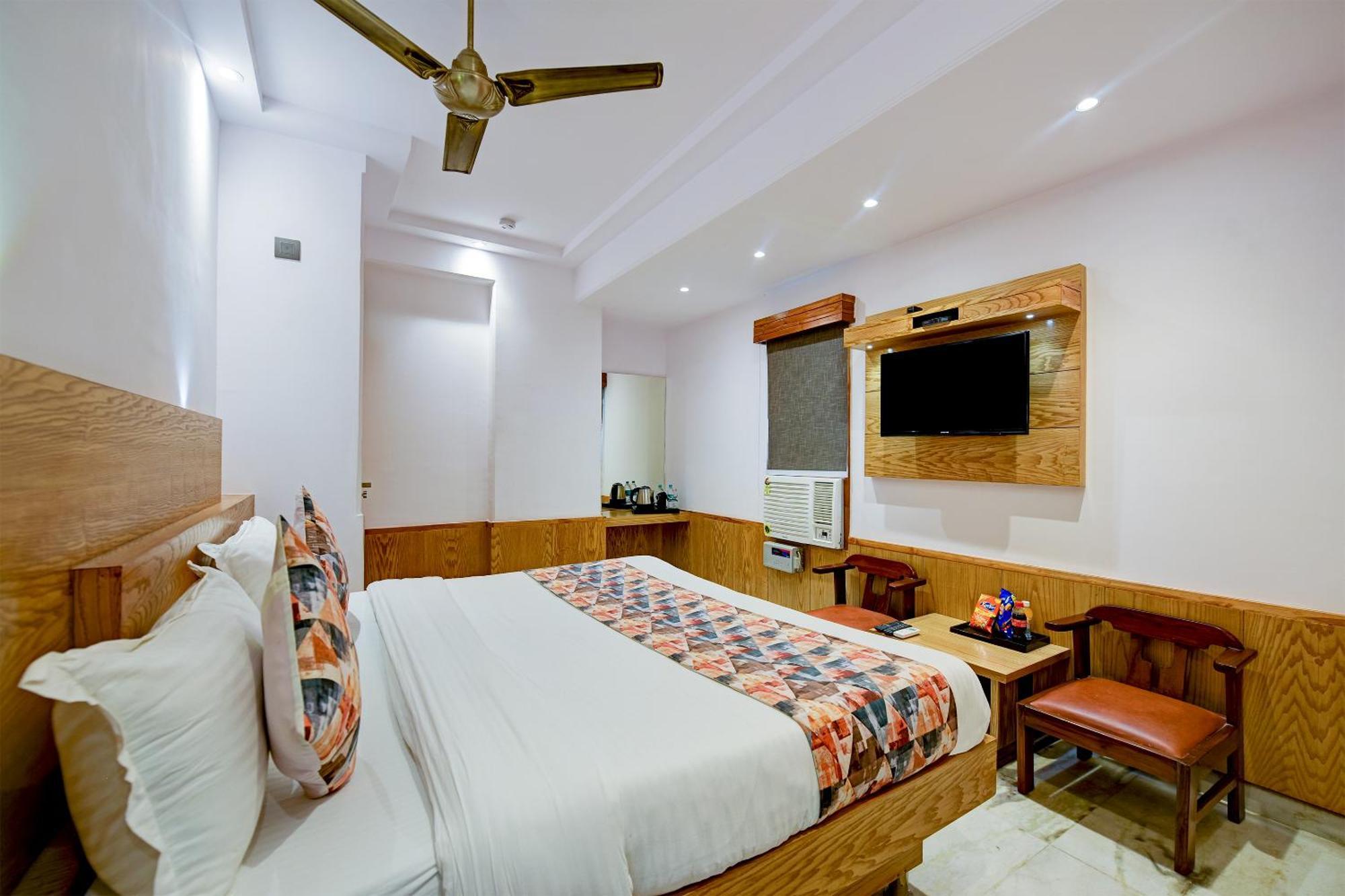 Hotel The Yes Please - 4*