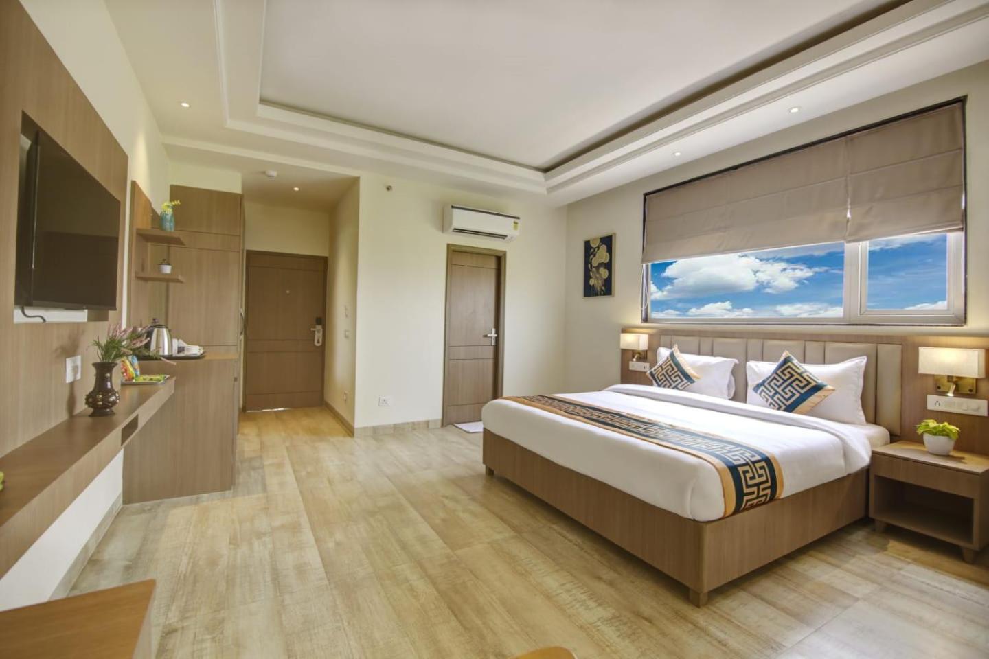 Grand Marina Near Igi Airport Delhi
