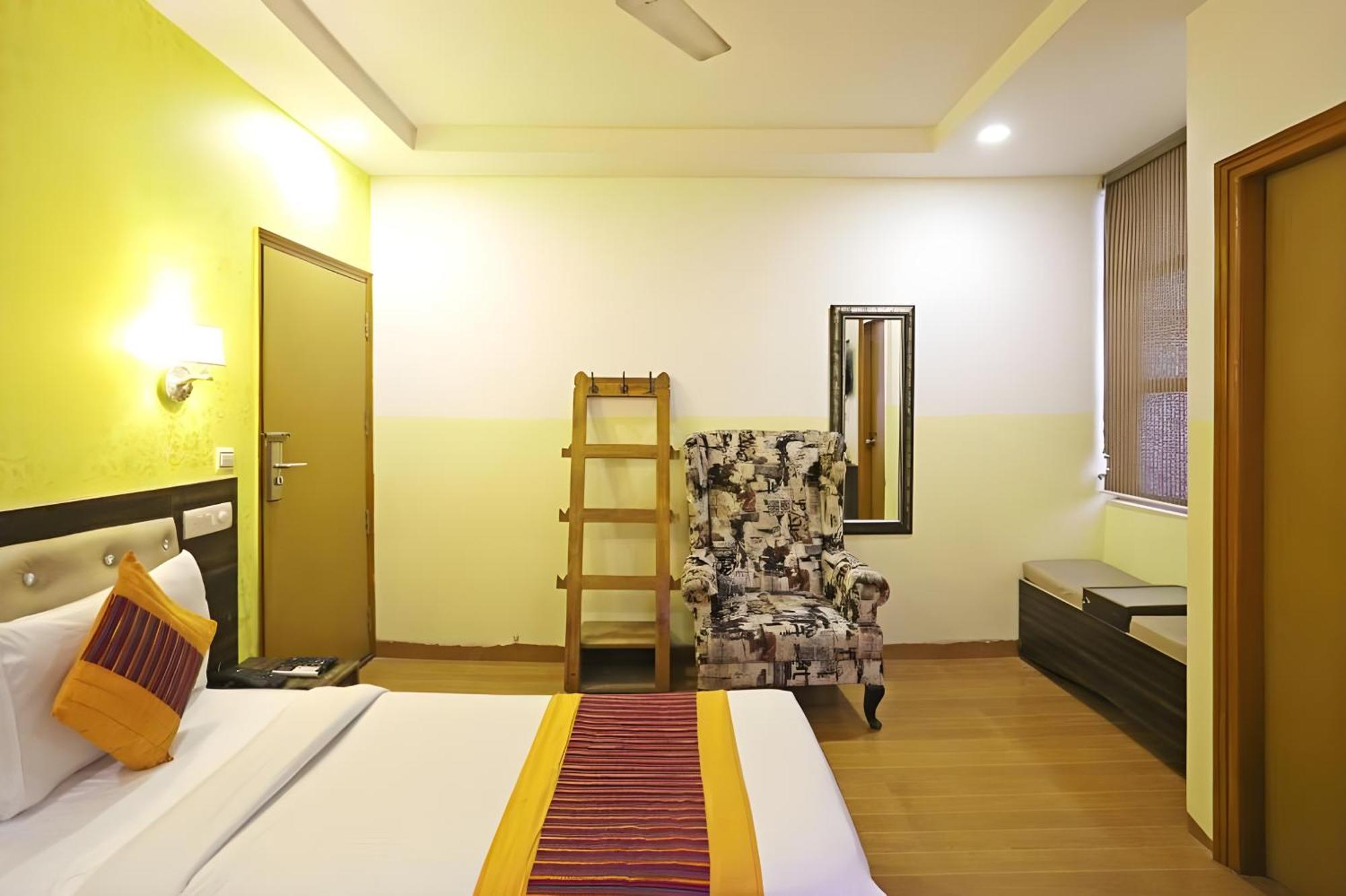 Hotel King Plaza Near Igi Airport New Delhi