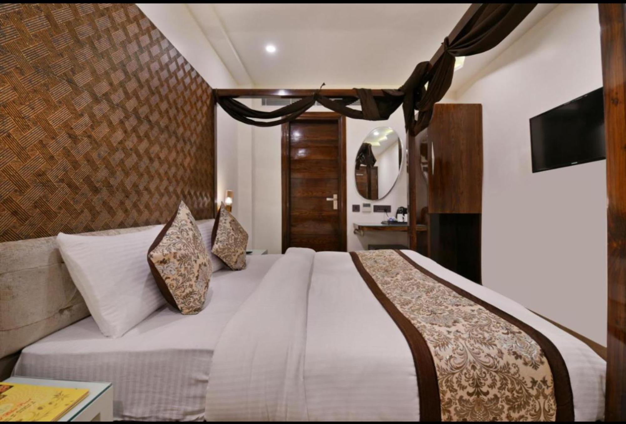 Hotel The Yes Please - 4*
