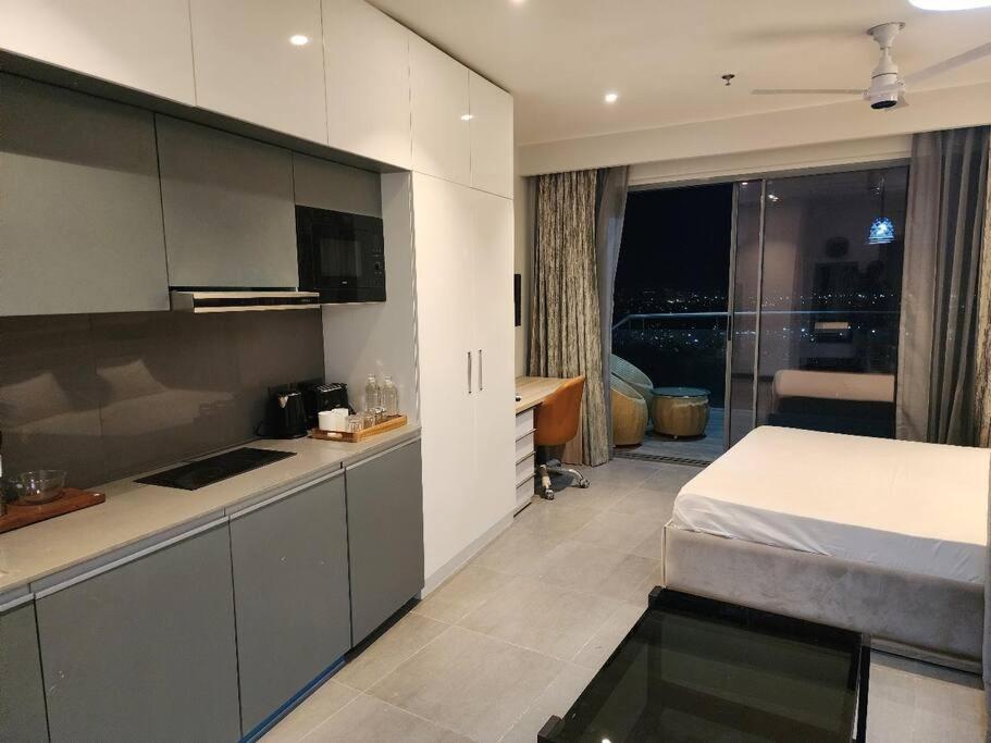 Supernova Apartment