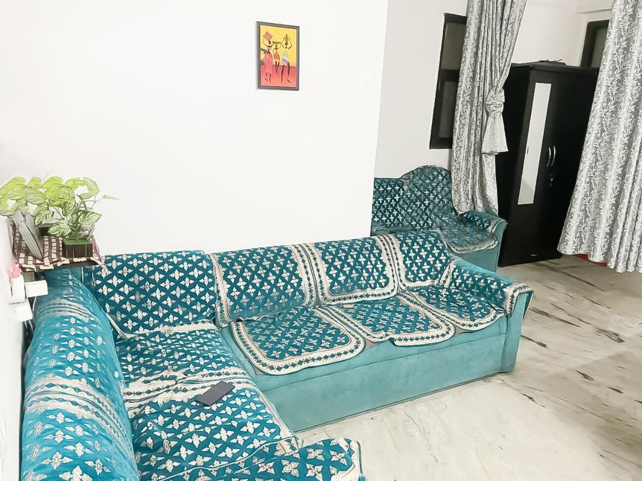Hotel Aura-malviya Nagar New Delhi